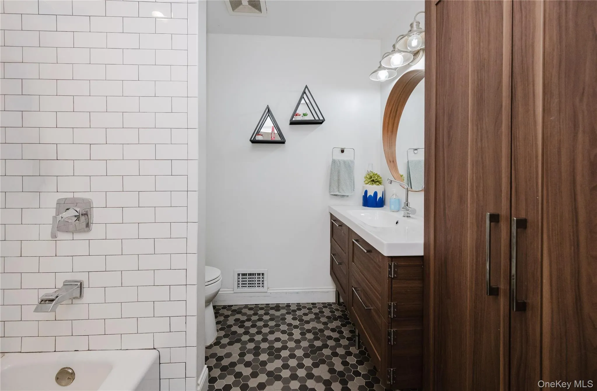 Hall bath Hall bath