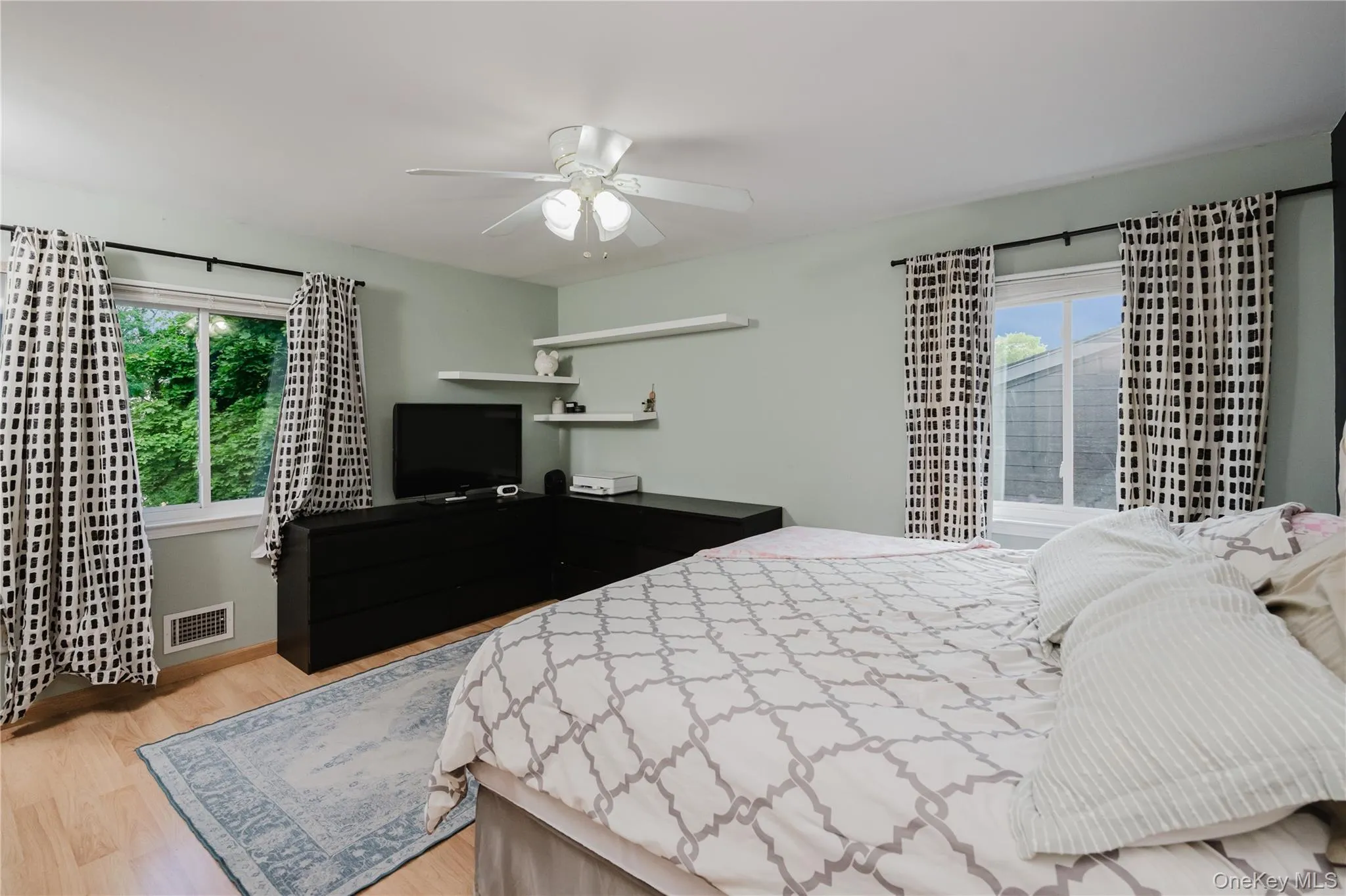 148 Newport Road, Yonkers, NY, 3 Bedrooms Bedrooms, 7 Rooms Rooms,2 BathroomsBathrooms,Residential,For Rent,Newport,0,1037436 148 Newport Road, Yonkers, NY, 3 Bedrooms Bedrooms, 7 Rooms Rooms,2 BathroomsBathrooms,Residential,For Rent,Newport,0,1037436