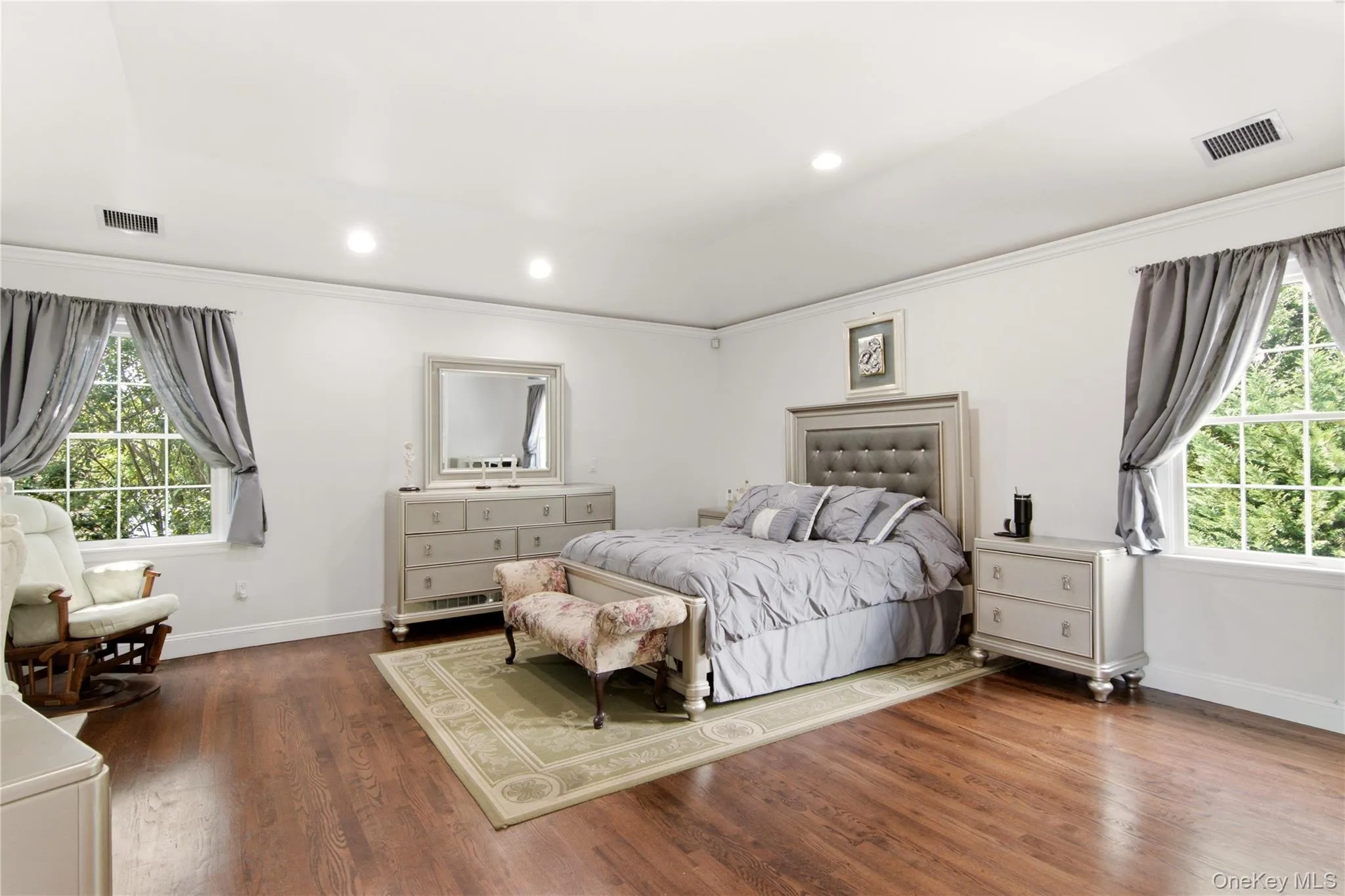 6 Hayloft Court, Smithtown, NY, 5 Bedrooms Bedrooms, 10 Rooms Rooms,3 BathroomsBathrooms,Residential,For Rent,Hayloft,0,1037441 6 Hayloft Court, Smithtown, NY, 5 Bedrooms Bedrooms, 10 Rooms Rooms,3 BathroomsBathrooms,Residential,For Rent,Hayloft,0,1037441