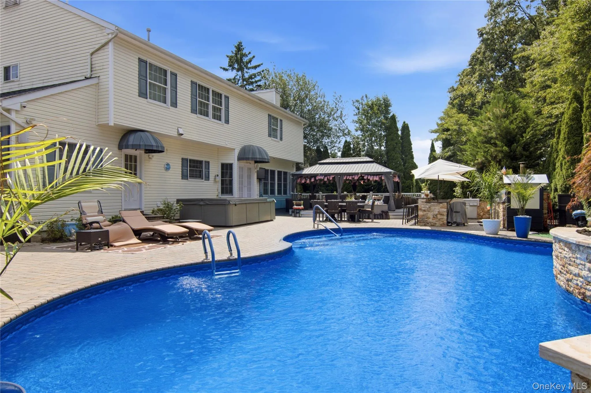 6 Hayloft Court, Smithtown, NY, 5 Bedrooms Bedrooms, 10 Rooms Rooms,3 BathroomsBathrooms,Residential,For Rent,Hayloft,0,1037441 6 Hayloft Court, Smithtown, NY, 5 Bedrooms Bedrooms, 10 Rooms Rooms,3 BathroomsBathrooms,Residential,For Rent,Hayloft,0,1037441