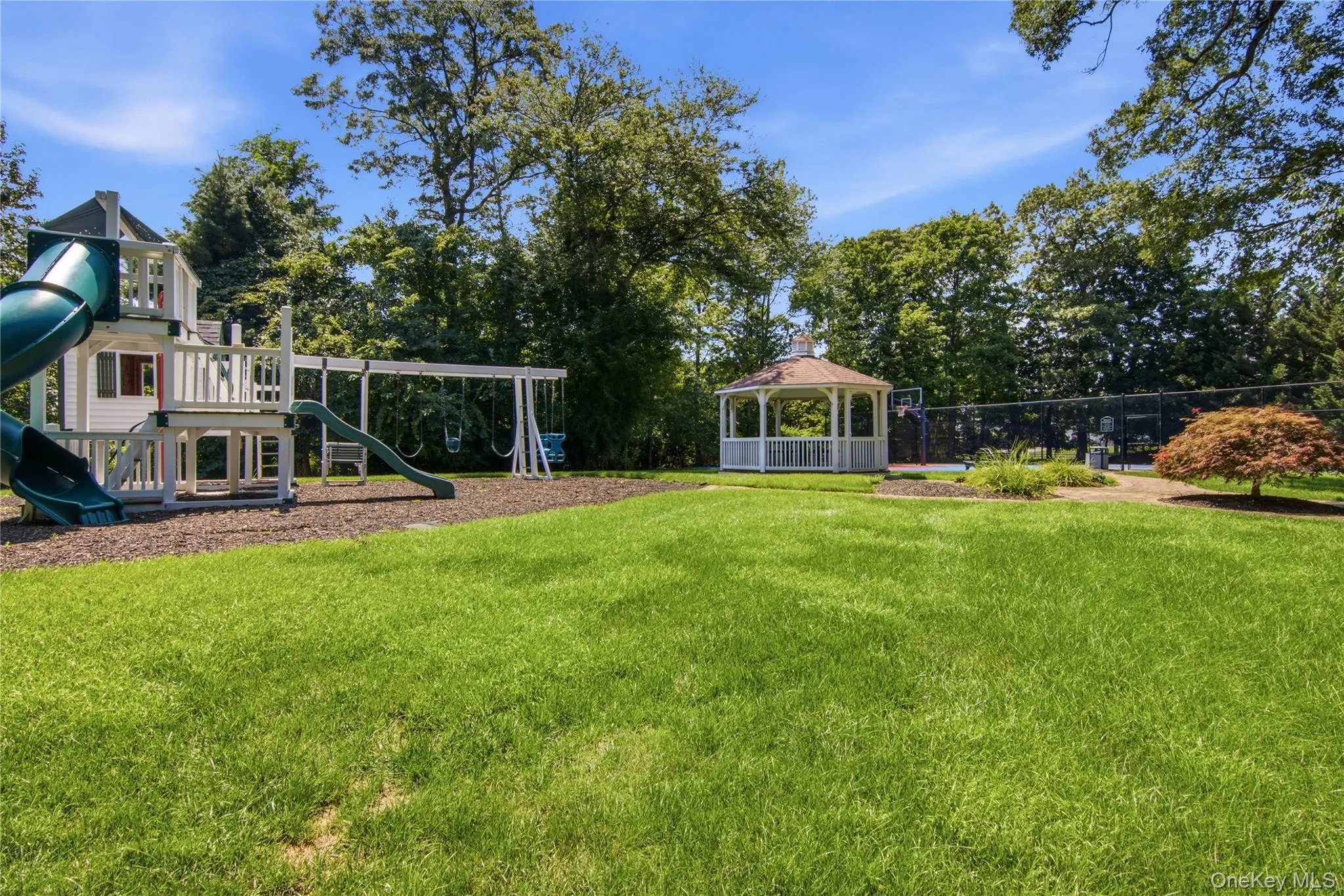 6 Hayloft Court, Smithtown, NY, 5 Bedrooms Bedrooms, 10 Rooms Rooms,3 BathroomsBathrooms,Residential,For Rent,Hayloft,0,1037441 6 Hayloft Court, Smithtown, NY, 5 Bedrooms Bedrooms, 10 Rooms Rooms,3 BathroomsBathrooms,Residential,For Rent,Hayloft,0,1037441