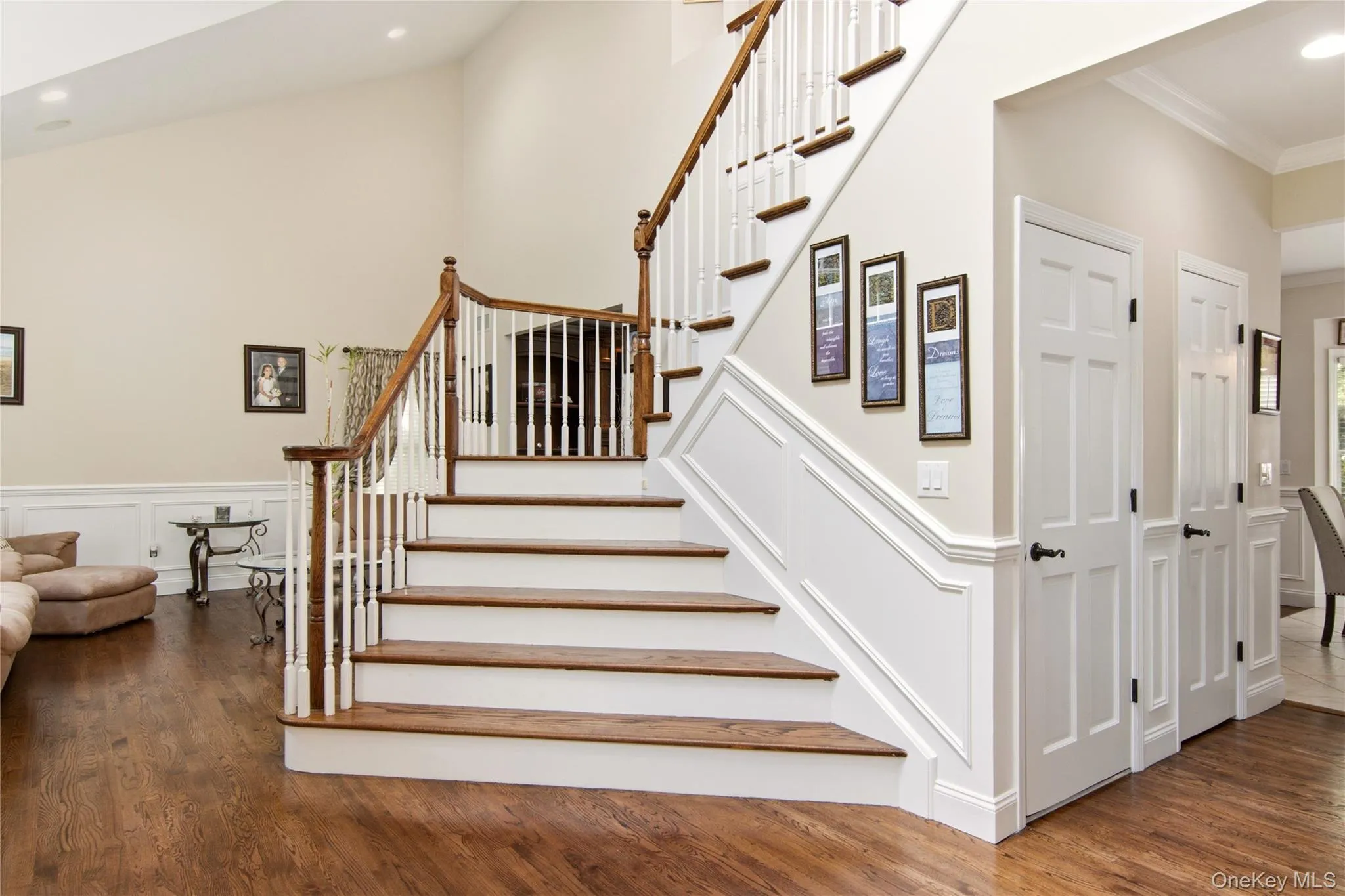 6 Hayloft Court, Smithtown, NY, 5 Bedrooms Bedrooms, 10 Rooms Rooms,3 BathroomsBathrooms,Residential,For Rent,Hayloft,0,1037441 6 Hayloft Court, Smithtown, NY, 5 Bedrooms Bedrooms, 10 Rooms Rooms,3 BathroomsBathrooms,Residential,For Rent,Hayloft,0,1037441