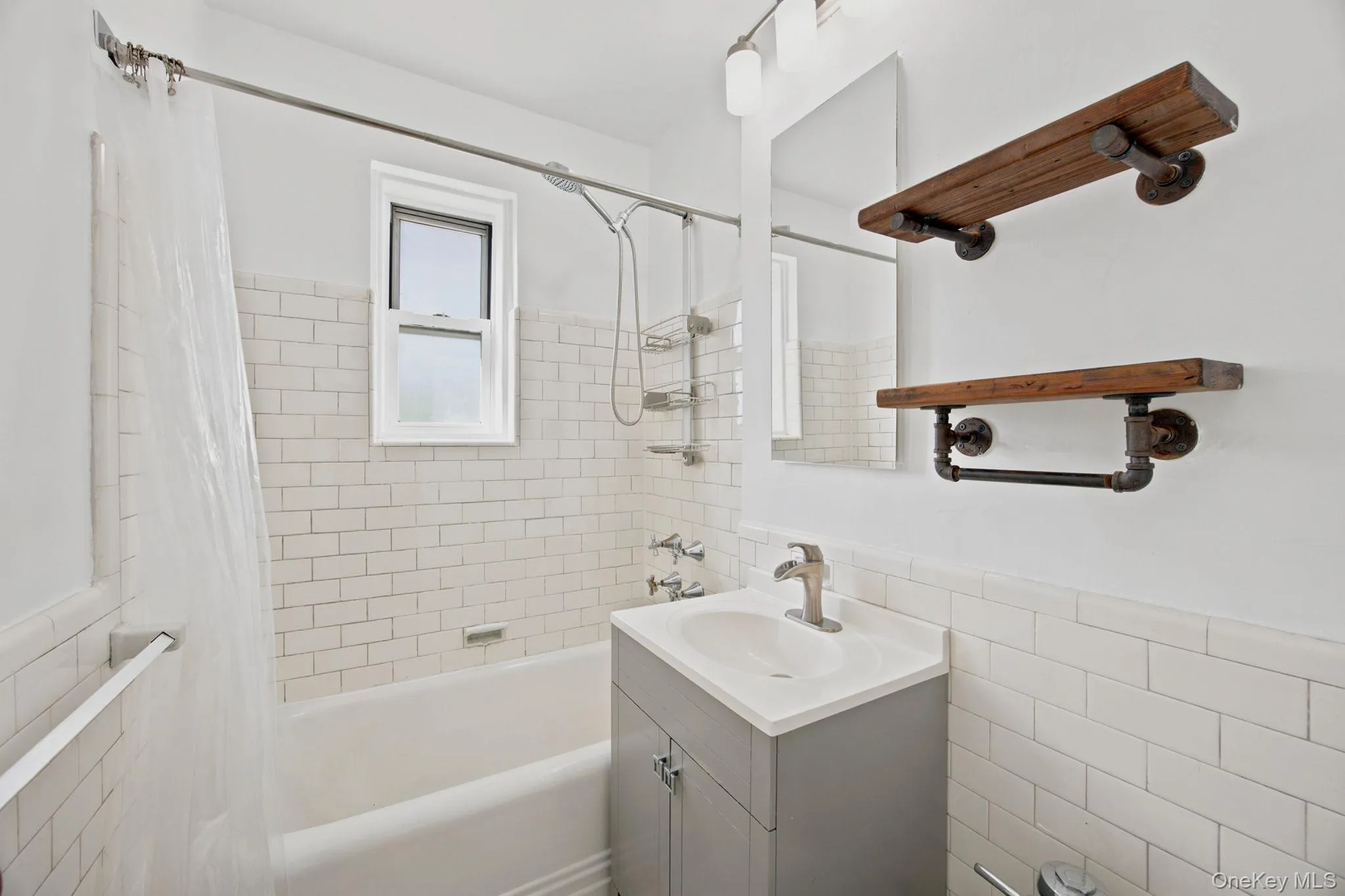51-34 30th Avenue, New York, NY, 1 Bedroom Bedrooms, 4 Rooms Rooms,1 BathroomBathrooms,Residential,For Rent,30th,0,1037447 51-34 30th Avenue, New York, NY, 1 Bedroom Bedrooms, 4 Rooms Rooms,1 BathroomBathrooms,Residential,For Rent,30th,0,1037447