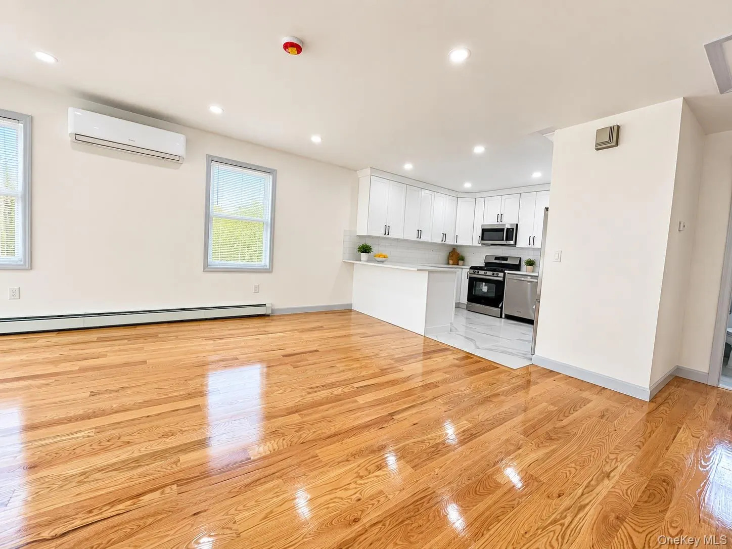 137-28 229 street 229th street, New York, NY, 3 Bedroom Bedrooms, 7 Room Rooms,1 BathroomBathrooms,Residential Lease,For Rent,229th street,0,1037449 137-28 229 street 229th street, New York, NY, 3 Bedroom Bedrooms, 7 Room Rooms,1 BathroomBathrooms,Residential Lease,For Rent,229th street,0,1037449