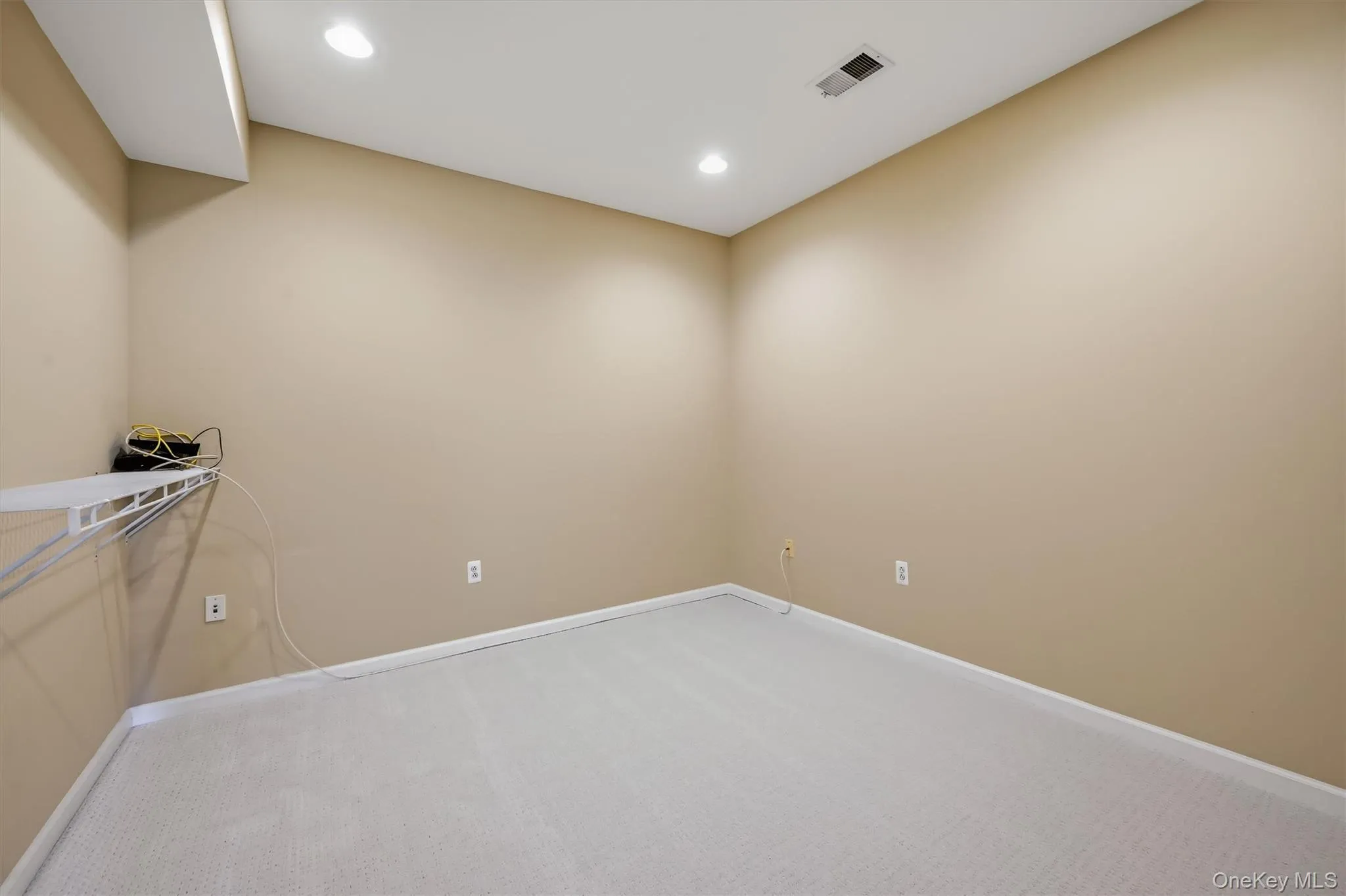 28 De Baun Avenue, Ramapo, NY, 2 Bedrooms Bedrooms, 8 Rooms Rooms,2 BathroomsBathrooms,Residential,For Rent,De Baun,0,1037454 28 De Baun Avenue, Ramapo, NY, 2 Bedrooms Bedrooms, 8 Rooms Rooms,2 BathroomsBathrooms,Residential,For Rent,De Baun,0,1037454