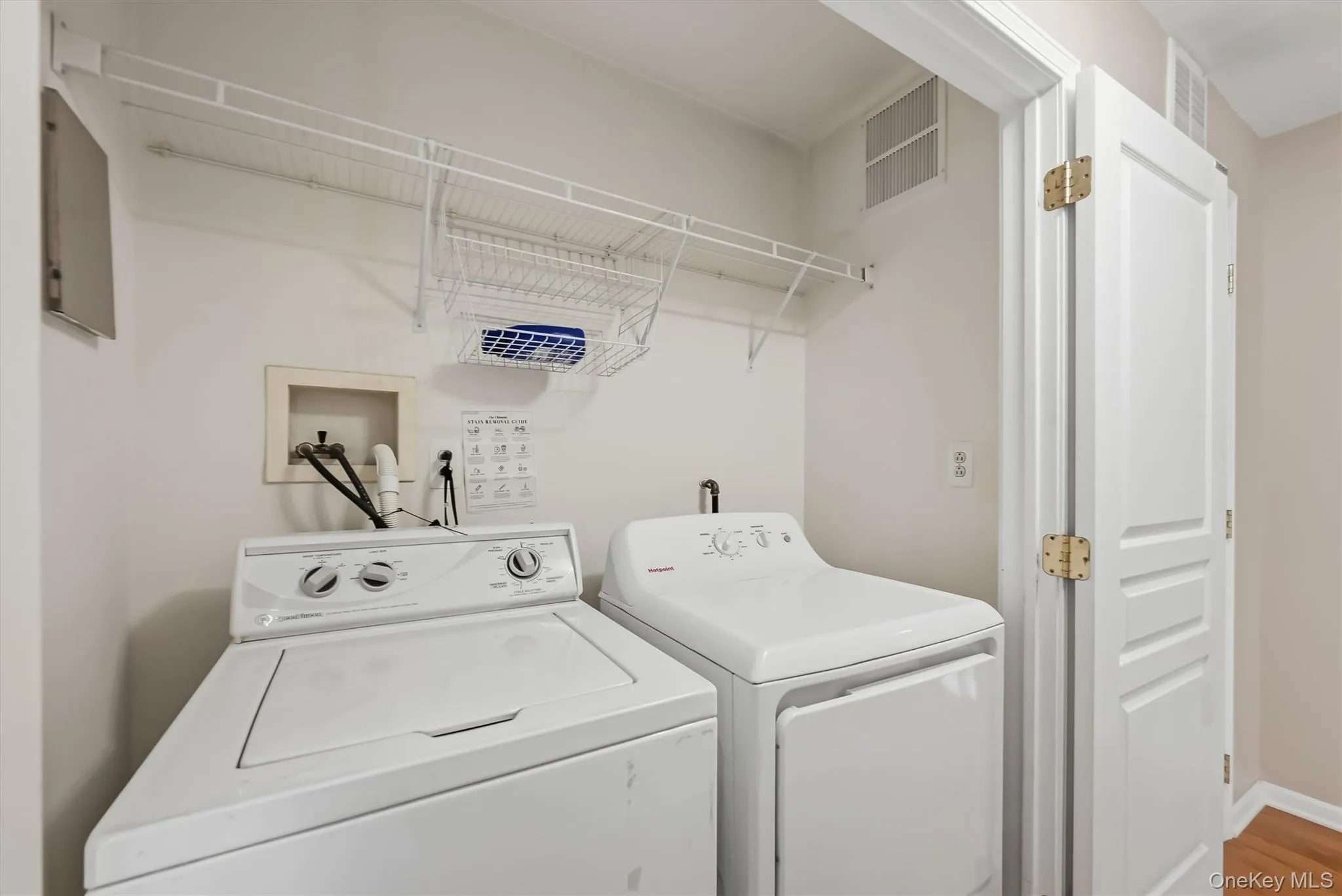 28 De Baun Avenue, Ramapo, NY, 2 Bedrooms Bedrooms, 8 Rooms Rooms,2 BathroomsBathrooms,Residential,For Rent,De Baun,0,1037454 28 De Baun Avenue, Ramapo, NY, 2 Bedrooms Bedrooms, 8 Rooms Rooms,2 BathroomsBathrooms,Residential,For Rent,De Baun,0,1037454
