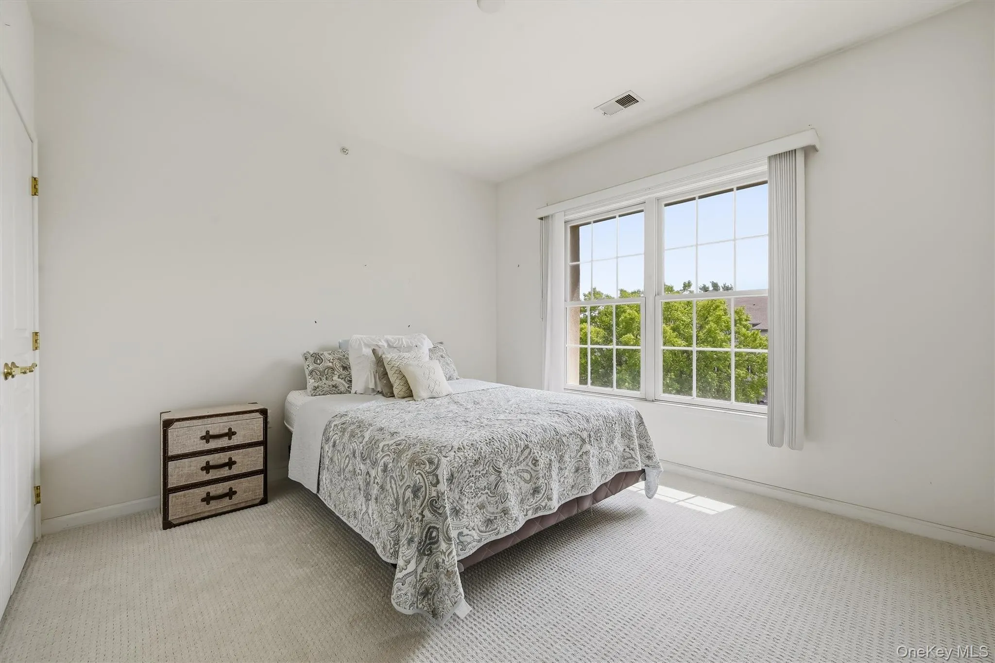 28 De Baun Avenue, Ramapo, NY, 2 Bedrooms Bedrooms, 8 Rooms Rooms,2 BathroomsBathrooms,Residential,For Rent,De Baun,0,1037454 28 De Baun Avenue, Ramapo, NY, 2 Bedrooms Bedrooms, 8 Rooms Rooms,2 BathroomsBathrooms,Residential,For Rent,De Baun,0,1037454