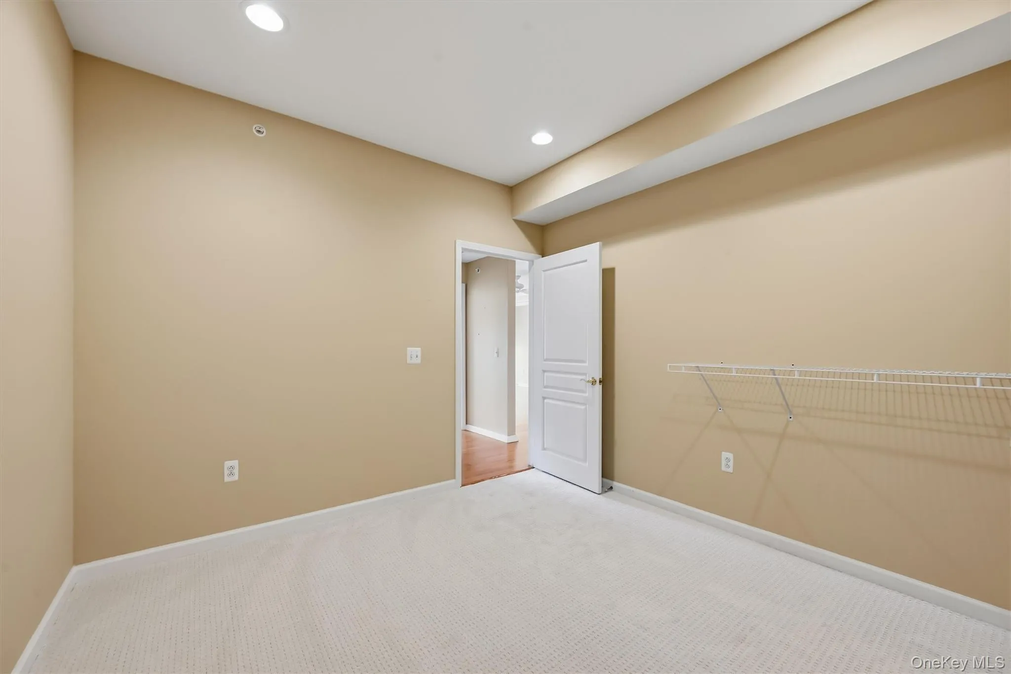 28 De Baun Avenue, Ramapo, NY, 2 Bedrooms Bedrooms, 8 Rooms Rooms,2 BathroomsBathrooms,Residential,For Rent,De Baun,0,1037454 28 De Baun Avenue, Ramapo, NY, 2 Bedrooms Bedrooms, 8 Rooms Rooms,2 BathroomsBathrooms,Residential,For Rent,De Baun,0,1037454