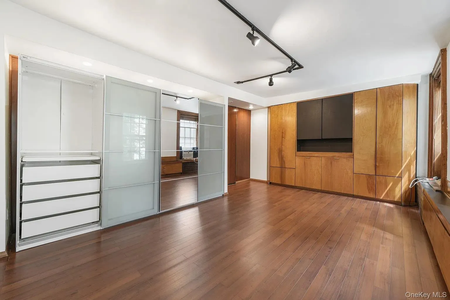 322 E 50th St, New York, NY, 3 Bedrooms Bedrooms, 10 Rooms Rooms,2 BathroomsBathrooms,Residential Lease,For Rent,E 50th St,0,1037455 322 E 50th St, New York, NY, 3 Bedrooms Bedrooms, 10 Rooms Rooms,2 BathroomsBathrooms,Residential Lease,For Rent,E 50th St,0,1037455