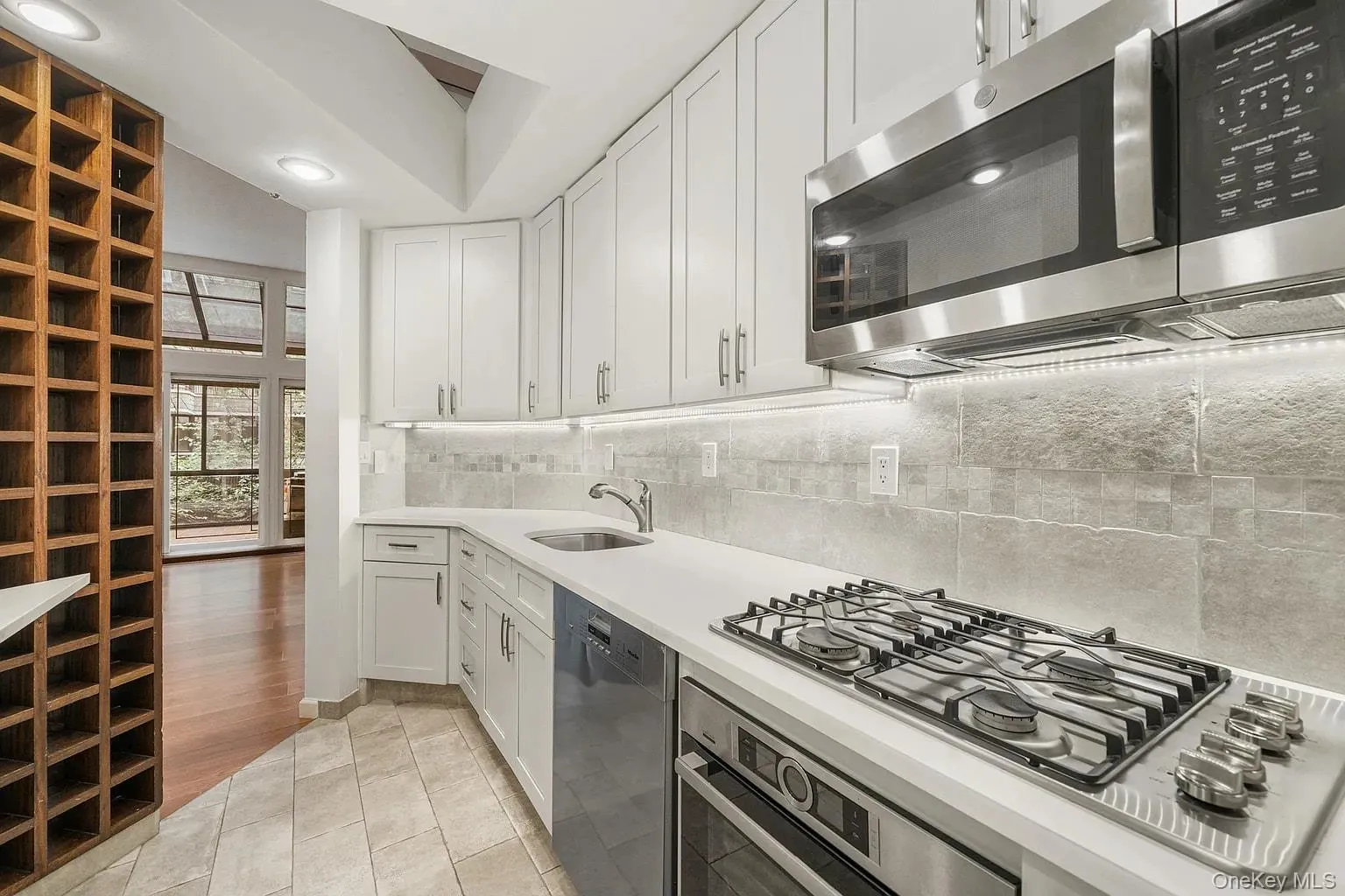 322 E 50th St, New York, NY, 3 Bedrooms Bedrooms, 10 Rooms Rooms,2 BathroomsBathrooms,Residential Lease,For Rent,E 50th St,0,1037455 322 E 50th St, New York, NY, 3 Bedrooms Bedrooms, 10 Rooms Rooms,2 BathroomsBathrooms,Residential Lease,For Rent,E 50th St,0,1037455