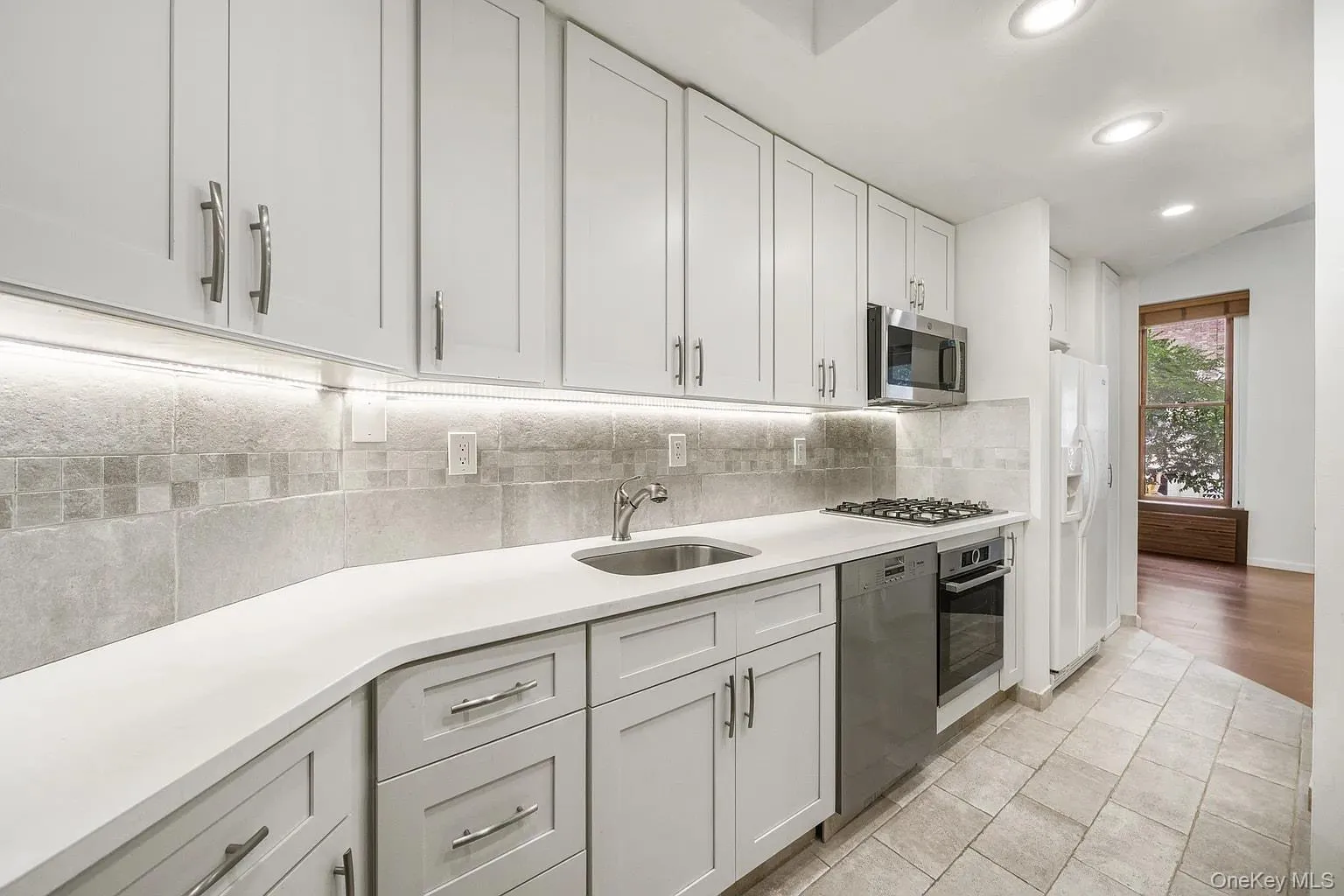 322 E 50th St, New York, NY, 3 Bedrooms Bedrooms, 10 Rooms Rooms,2 BathroomsBathrooms,Residential Lease,For Rent,E 50th St,0,1037455 322 E 50th St, New York, NY, 3 Bedrooms Bedrooms, 10 Rooms Rooms,2 BathroomsBathrooms,Residential Lease,For Rent,E 50th St,0,1037455