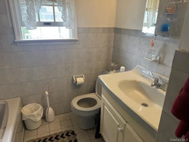391 Ferris Road, Hempstead, NY, 5 Bedrooms Bedrooms, 8 Rooms Rooms,2 BathroomsBathrooms,Residential,For Rent,Ferris,0,1037456 391 Ferris Road, Hempstead, NY, 5 Bedrooms Bedrooms, 8 Rooms Rooms,2 BathroomsBathrooms,Residential,For Rent,Ferris,0,1037456