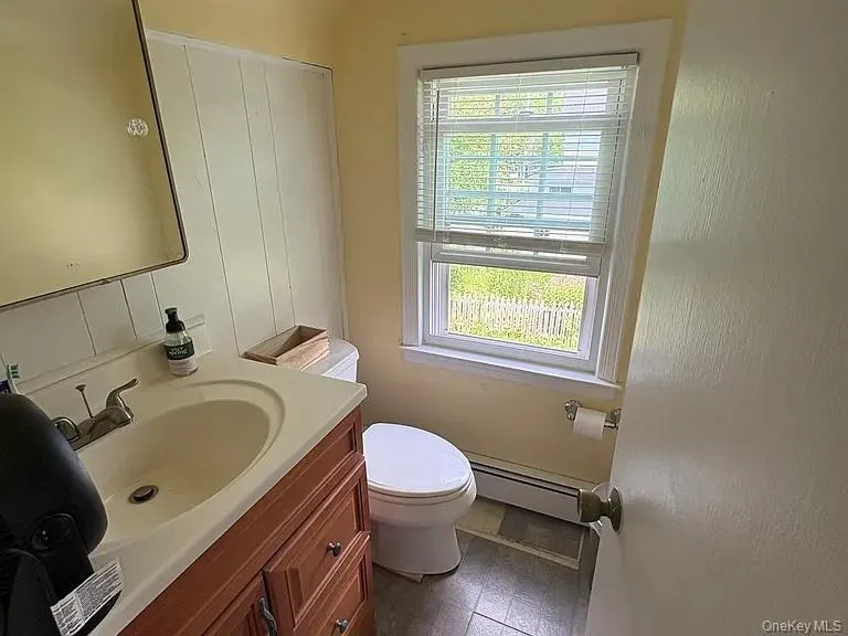 half bath on 2nd floor half bath on 2nd floor