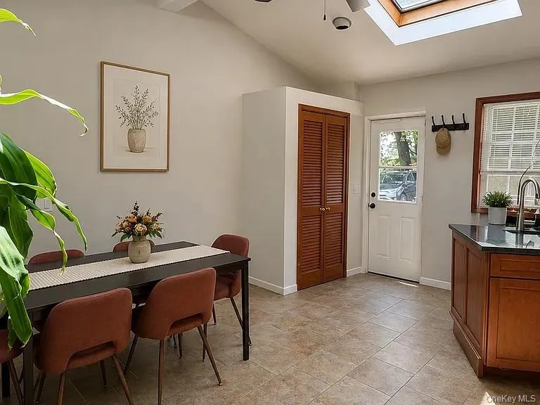 16 Oakridge Road, Mount Kisco, NY, 4 Bedrooms Bedrooms, 6 Rooms Rooms,1 BathroomBathrooms,Residential Lease,For Rent,Oakridge,0,1037458 16 Oakridge Road, Mount Kisco, NY, 4 Bedrooms Bedrooms, 6 Rooms Rooms,1 BathroomBathrooms,Residential Lease,For Rent,Oakridge,0,1037458