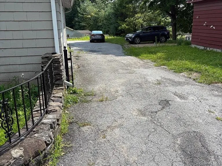 16 Oakridge Road, Mount Kisco, NY, 4 Bedrooms Bedrooms, 6 Rooms Rooms,1 BathroomBathrooms,Residential Lease,For Rent,Oakridge,0,1037458 16 Oakridge Road, Mount Kisco, NY, 4 Bedrooms Bedrooms, 6 Rooms Rooms,1 BathroomBathrooms,Residential Lease,For Rent,Oakridge,0,1037458