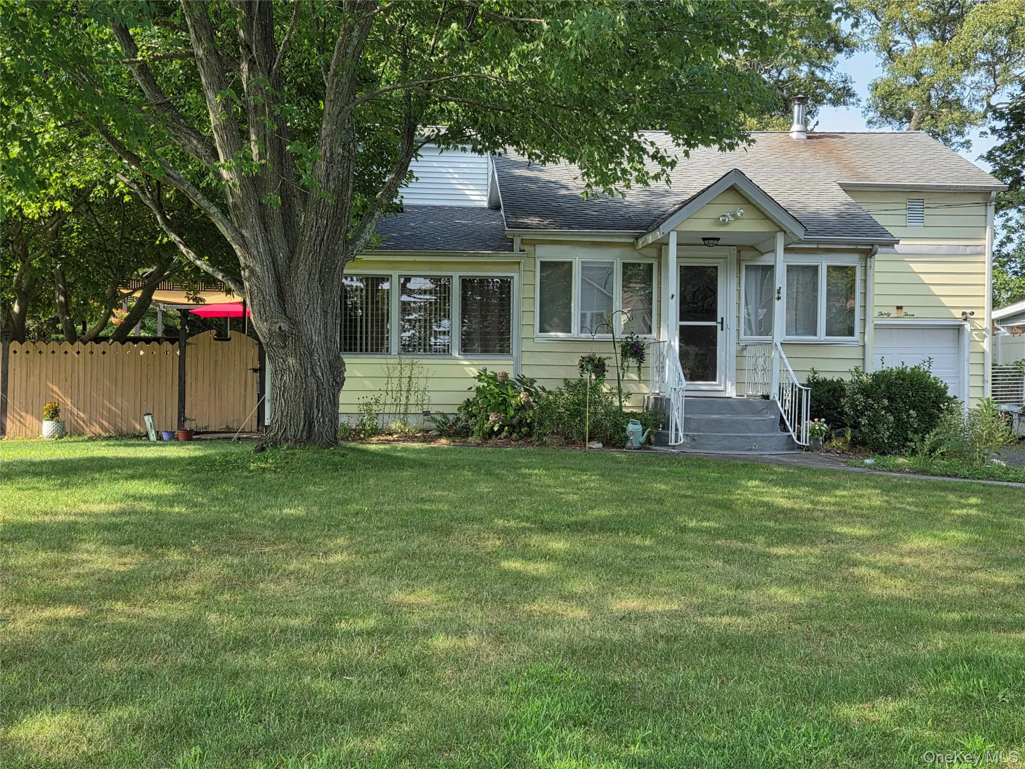 33 Elmwood Avenue, Brookhaven, NY, 3 Bedrooms Bedrooms, 7 Rooms Rooms,1 BathroomBathrooms,Residential,For Rent,Elmwood,0,1037464 33 Elmwood Avenue, Brookhaven, NY, 3 Bedrooms Bedrooms, 7 Rooms Rooms,1 BathroomBathrooms,Residential,For Rent,Elmwood,0,1037464