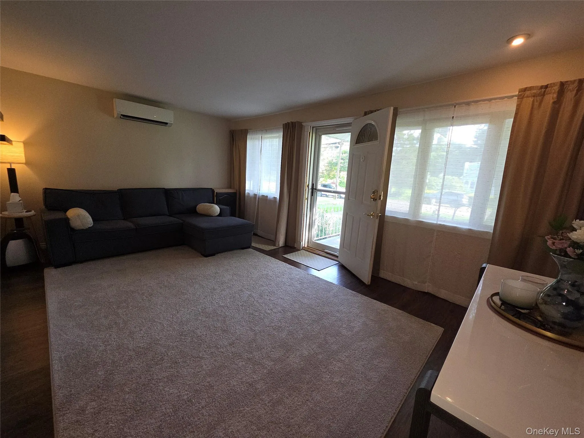 33 Elmwood Avenue, Brookhaven, NY, 3 Bedrooms Bedrooms, 7 Rooms Rooms,1 BathroomBathrooms,Residential,For Rent,Elmwood,0,1037464 33 Elmwood Avenue, Brookhaven, NY, 3 Bedrooms Bedrooms, 7 Rooms Rooms,1 BathroomBathrooms,Residential,For Rent,Elmwood,0,1037464