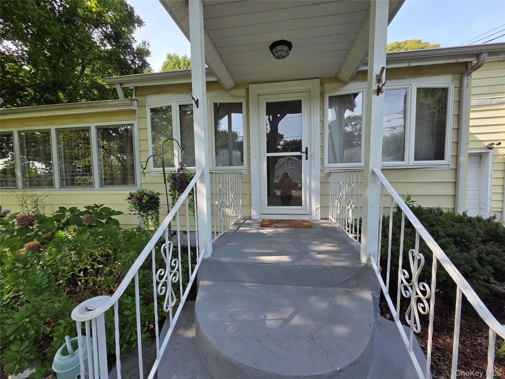 33 Elmwood Avenue, Brookhaven, NY, 3 Bedrooms Bedrooms, 7 Rooms Rooms,1 BathroomBathrooms,Residential,For Rent,Elmwood,0,1037464 33 Elmwood Avenue, Brookhaven, NY, 3 Bedrooms Bedrooms, 7 Rooms Rooms,1 BathroomBathrooms,Residential,For Rent,Elmwood,0,1037464