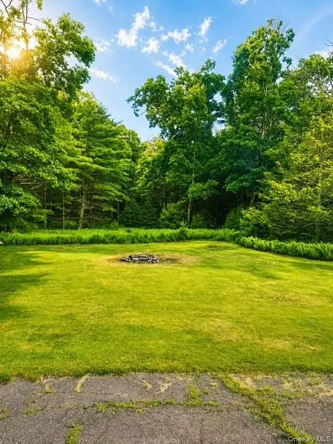 183 White Road, Lumberland, NY, 3 Bedrooms Bedrooms, 7 Rooms Rooms,2 BathroomsBathrooms,Residential,For Rent,White,0,1037465 183 White Road, Lumberland, NY, 3 Bedrooms Bedrooms, 7 Rooms Rooms,2 BathroomsBathrooms,Residential,For Rent,White,0,1037465