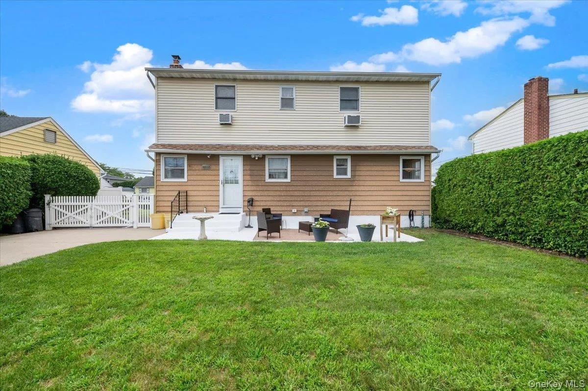 210 5th Street, Oyster Bay, NY, 3 Bedrooms Bedrooms, 7 Rooms Rooms,2 BathroomsBathrooms,Residential,For Rent,5th,0,1037468 210 5th Street, Oyster Bay, NY, 3 Bedrooms Bedrooms, 7 Rooms Rooms,2 BathroomsBathrooms,Residential,For Rent,5th,0,1037468