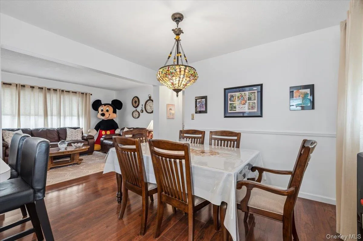 210 5th Street, Oyster Bay, NY, 3 Bedrooms Bedrooms, 7 Rooms Rooms,2 BathroomsBathrooms,Residential,For Rent,5th,0,1037468 210 5th Street, Oyster Bay, NY, 3 Bedrooms Bedrooms, 7 Rooms Rooms,2 BathroomsBathrooms,Residential,For Rent,5th,0,1037468