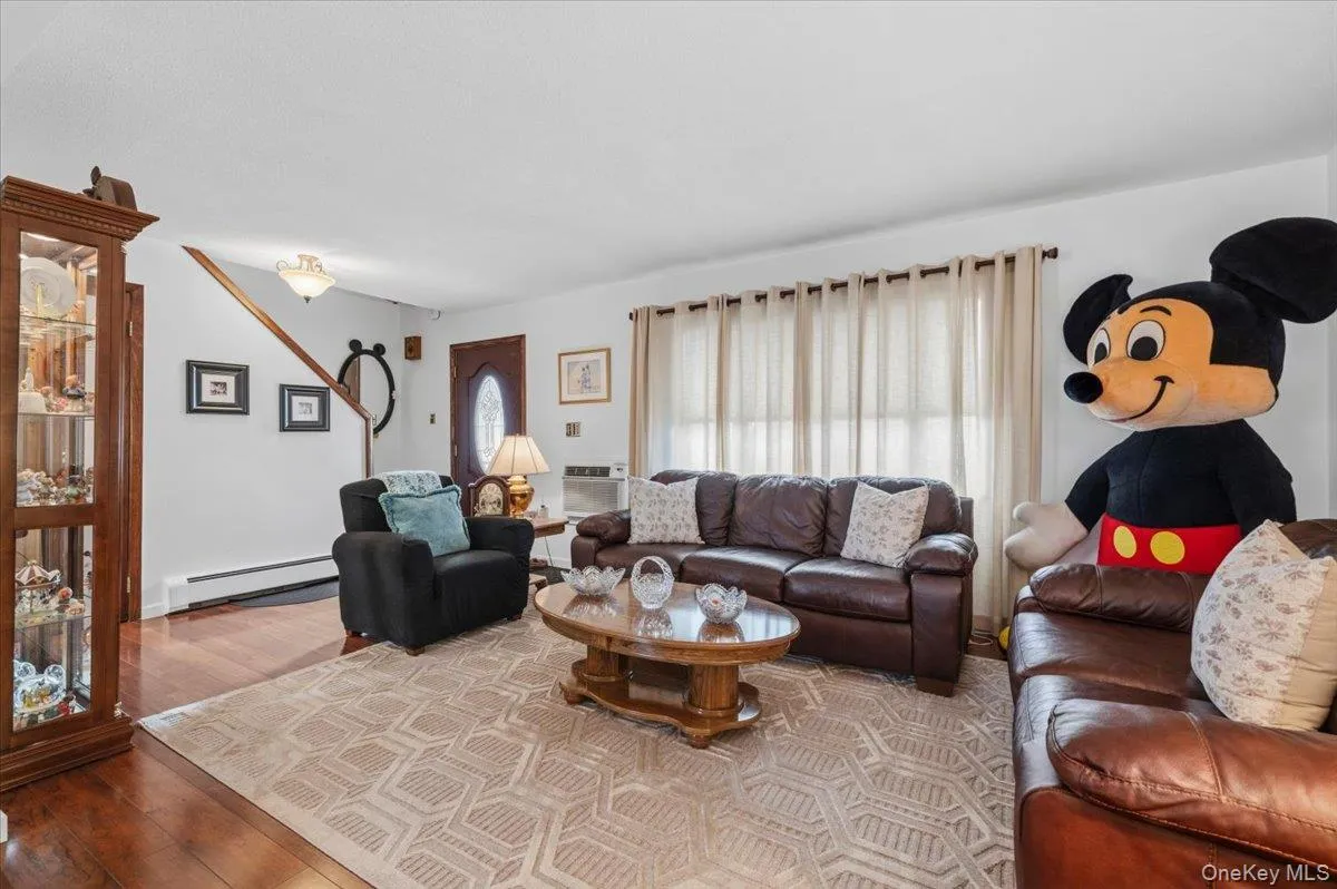 210 5th Street, Oyster Bay, NY, 3 Bedrooms Bedrooms, 7 Rooms Rooms,2 BathroomsBathrooms,Residential,For Rent,5th,0,1037468 210 5th Street, Oyster Bay, NY, 3 Bedrooms Bedrooms, 7 Rooms Rooms,2 BathroomsBathrooms,Residential,For Rent,5th,0,1037468