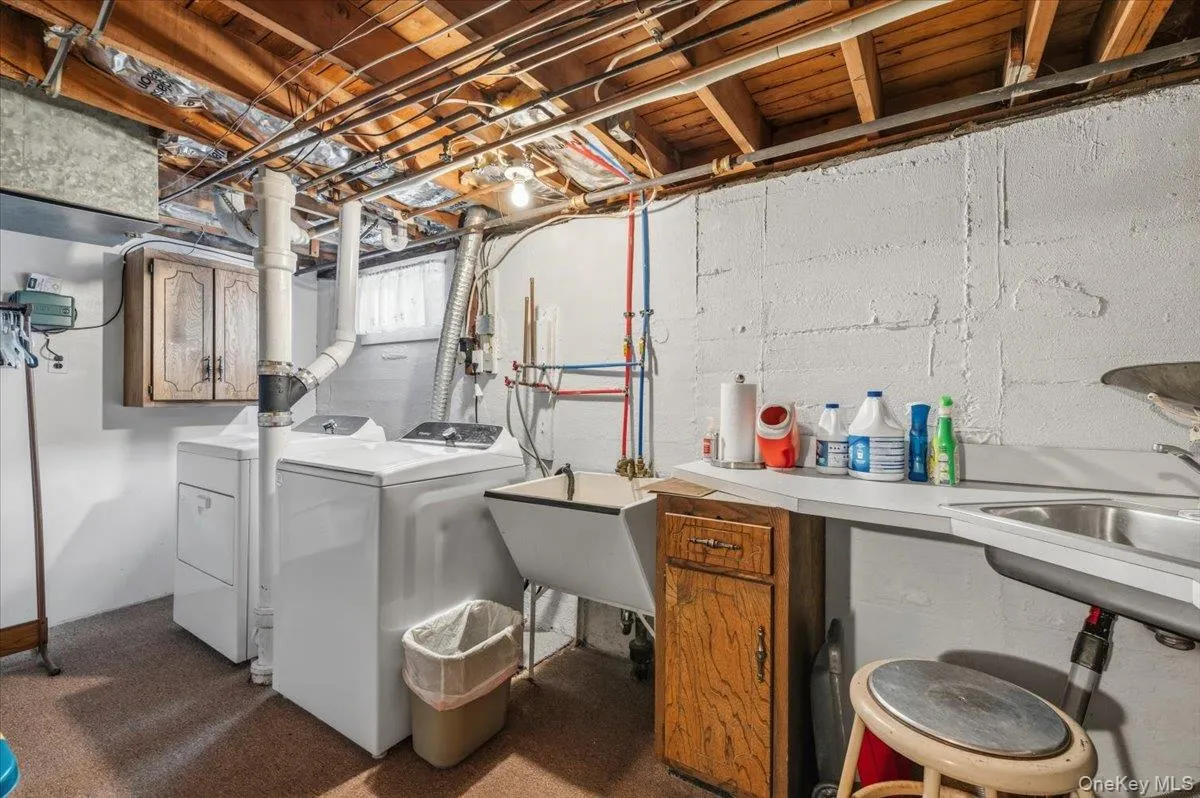210 5th Street, Oyster Bay, NY, 3 Bedrooms Bedrooms, 7 Rooms Rooms,2 BathroomsBathrooms,Residential,For Rent,5th,0,1037468 210 5th Street, Oyster Bay, NY, 3 Bedrooms Bedrooms, 7 Rooms Rooms,2 BathroomsBathrooms,Residential,For Rent,5th,0,1037468