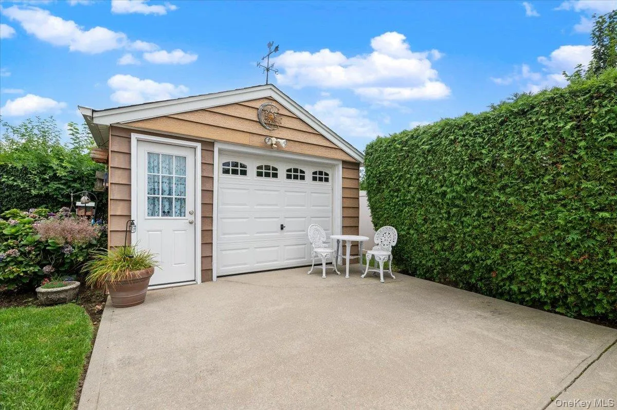 210 5th Street, Oyster Bay, NY, 3 Bedrooms Bedrooms, 7 Rooms Rooms,2 BathroomsBathrooms,Residential,For Rent,5th,0,1037468 210 5th Street, Oyster Bay, NY, 3 Bedrooms Bedrooms, 7 Rooms Rooms,2 BathroomsBathrooms,Residential,For Rent,5th,0,1037468
