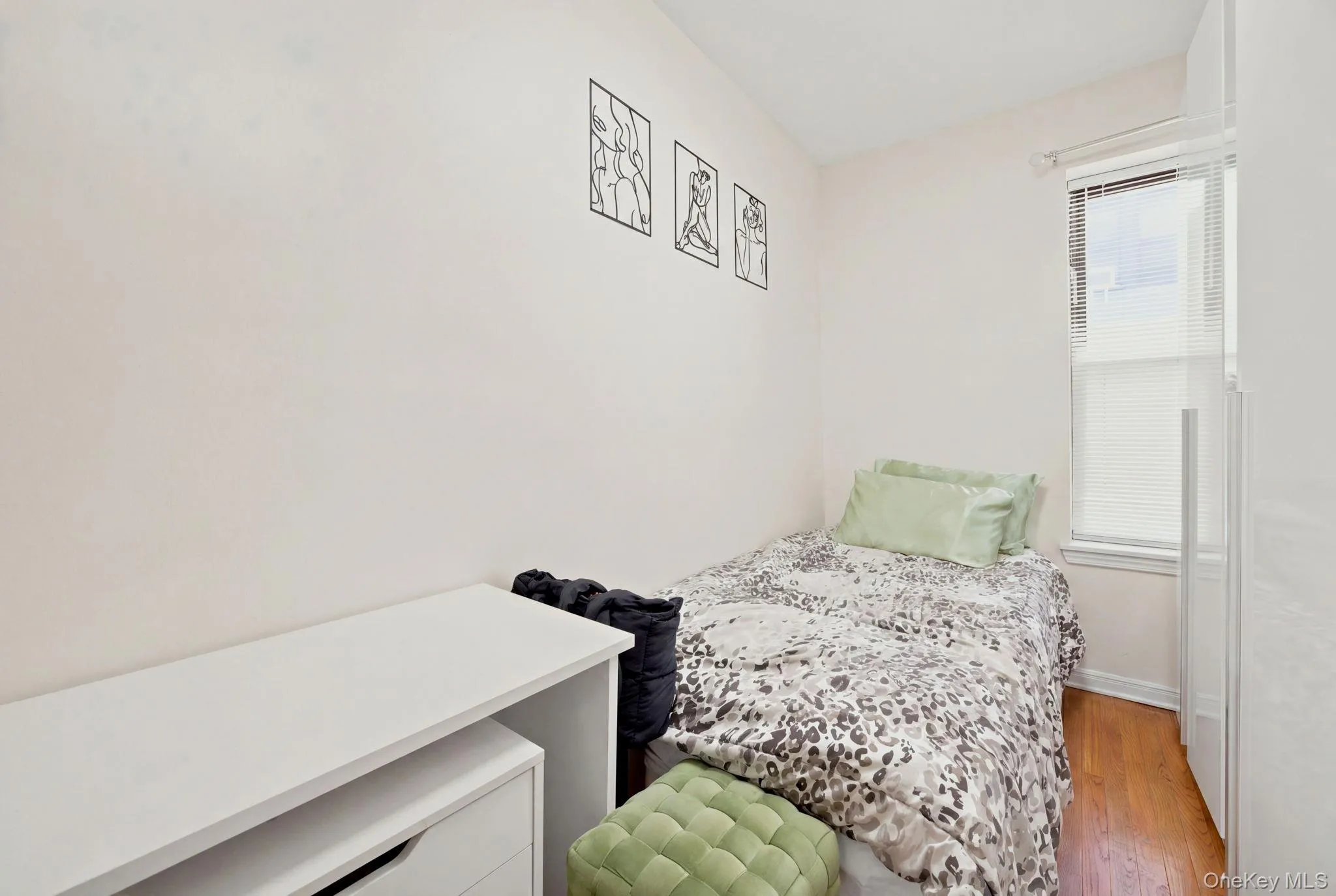 350 4th Street, New York, NY, 2 Bedrooms Bedrooms, 4 Rooms Rooms,1 BathroomBathrooms,Residential,For Rent,4th,0,1037470 350 4th Street, New York, NY, 2 Bedrooms Bedrooms, 4 Rooms Rooms,1 BathroomBathrooms,Residential,For Rent,4th,0,1037470