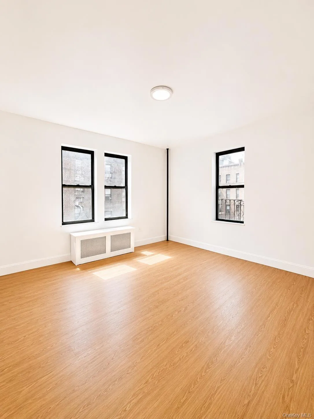 4220 Kissena Boulevard, New York, NY, 2 Bedrooms Bedrooms, 5 Rooms Rooms,1 BathroomBathrooms,Residential,For Rent,Kissena,0,1037471 4220 Kissena Boulevard, New York, NY, 2 Bedrooms Bedrooms, 5 Rooms Rooms,1 BathroomBathrooms,Residential,For Rent,Kissena,0,1037471