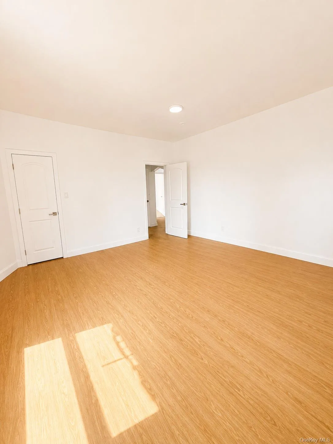 4220 Kissena Boulevard, New York, NY, 2 Bedrooms Bedrooms, 5 Rooms Rooms,1 BathroomBathrooms,Residential,For Rent,Kissena,0,1037471 4220 Kissena Boulevard, New York, NY, 2 Bedrooms Bedrooms, 5 Rooms Rooms,1 BathroomBathrooms,Residential,For Rent,Kissena,0,1037471