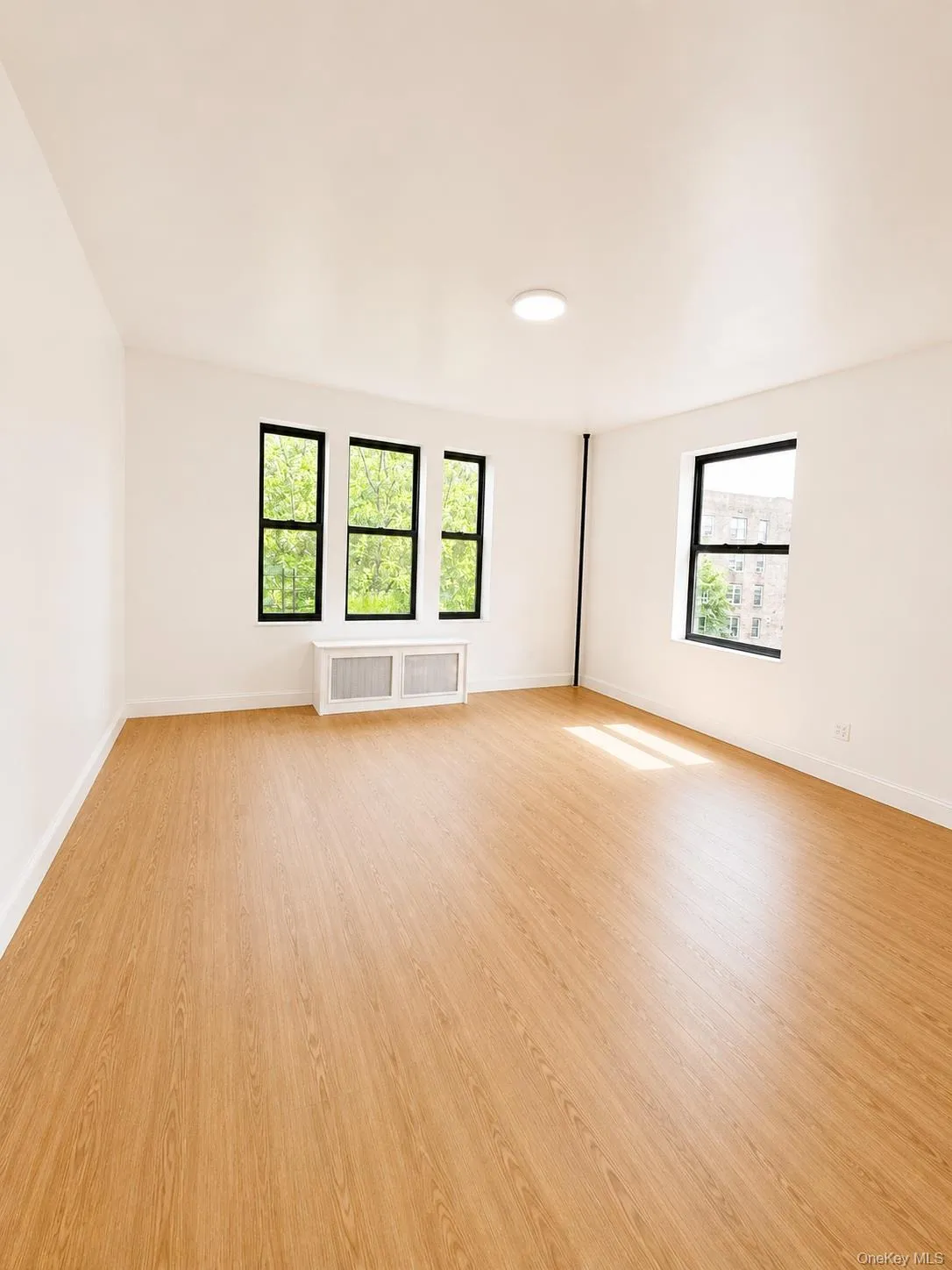 4220 Kissena Boulevard, New York, NY, 2 Bedrooms Bedrooms, 5 Rooms Rooms,1 BathroomBathrooms,Residential,For Rent,Kissena,0,1037471 4220 Kissena Boulevard, New York, NY, 2 Bedrooms Bedrooms, 5 Rooms Rooms,1 BathroomBathrooms,Residential,For Rent,Kissena,0,1037471