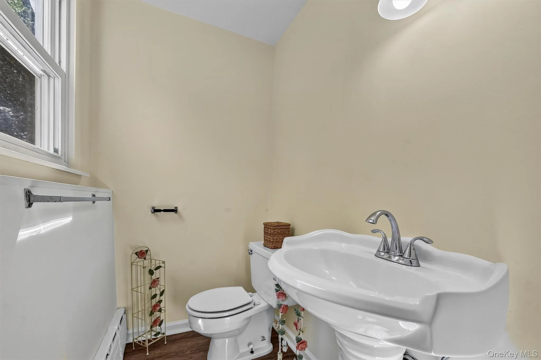 24 Meadow Street, Newburgh (town), NY, 3 Bedrooms Bedrooms, 7 Rooms Rooms,2 BathroomsBathrooms,Residential,For Rent,Meadow,0,1037473 24 Meadow Street, Newburgh (town), NY, 3 Bedrooms Bedrooms, 7 Rooms Rooms,2 BathroomsBathrooms,Residential,For Rent,Meadow,0,1037473