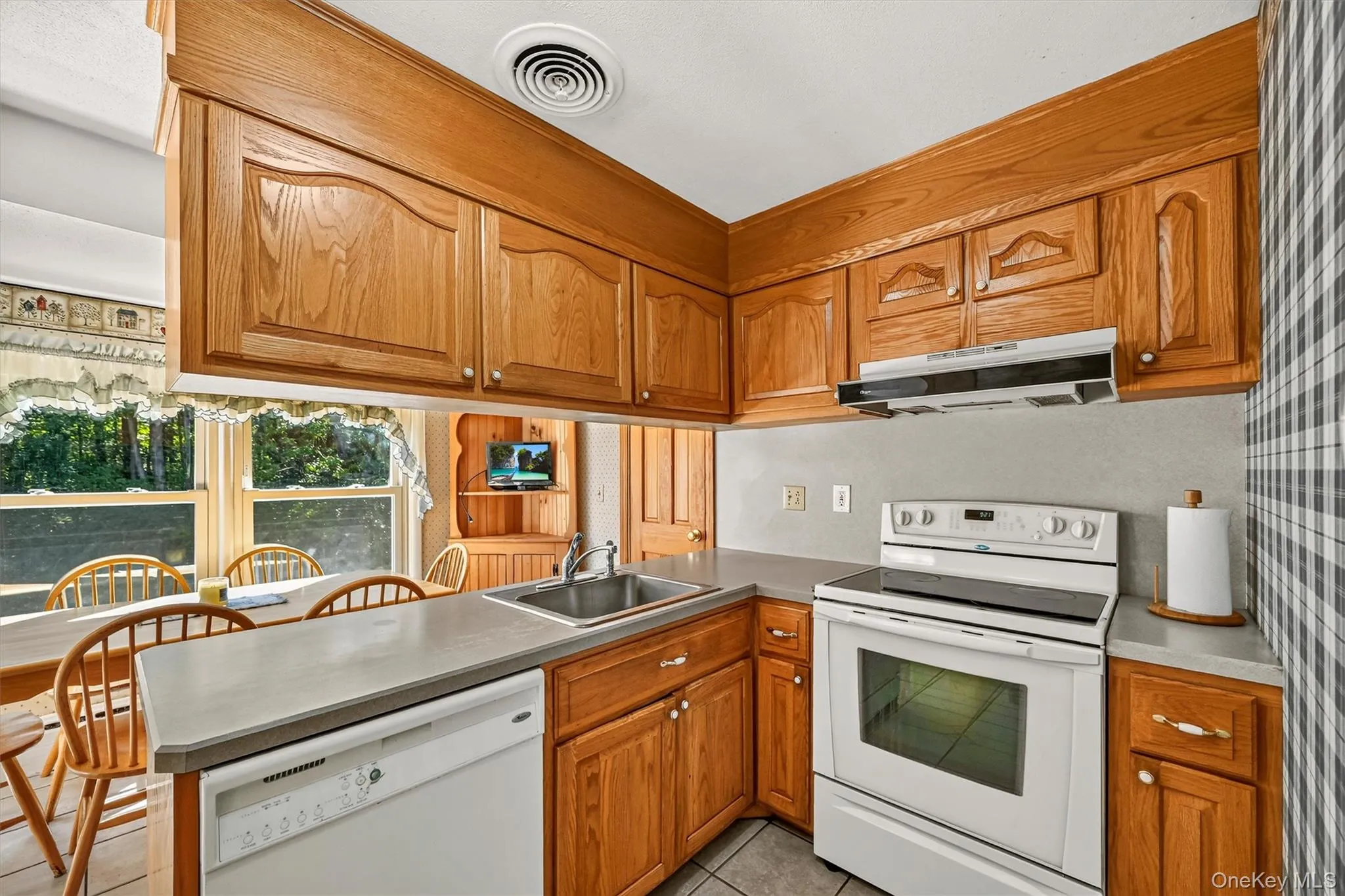 24 Meadow Street, Newburgh (town), NY, 3 Bedrooms Bedrooms, 7 Rooms Rooms,2 BathroomsBathrooms,Residential,For Rent,Meadow,0,1037473 24 Meadow Street, Newburgh (town), NY, 3 Bedrooms Bedrooms, 7 Rooms Rooms,2 BathroomsBathrooms,Residential,For Rent,Meadow,0,1037473