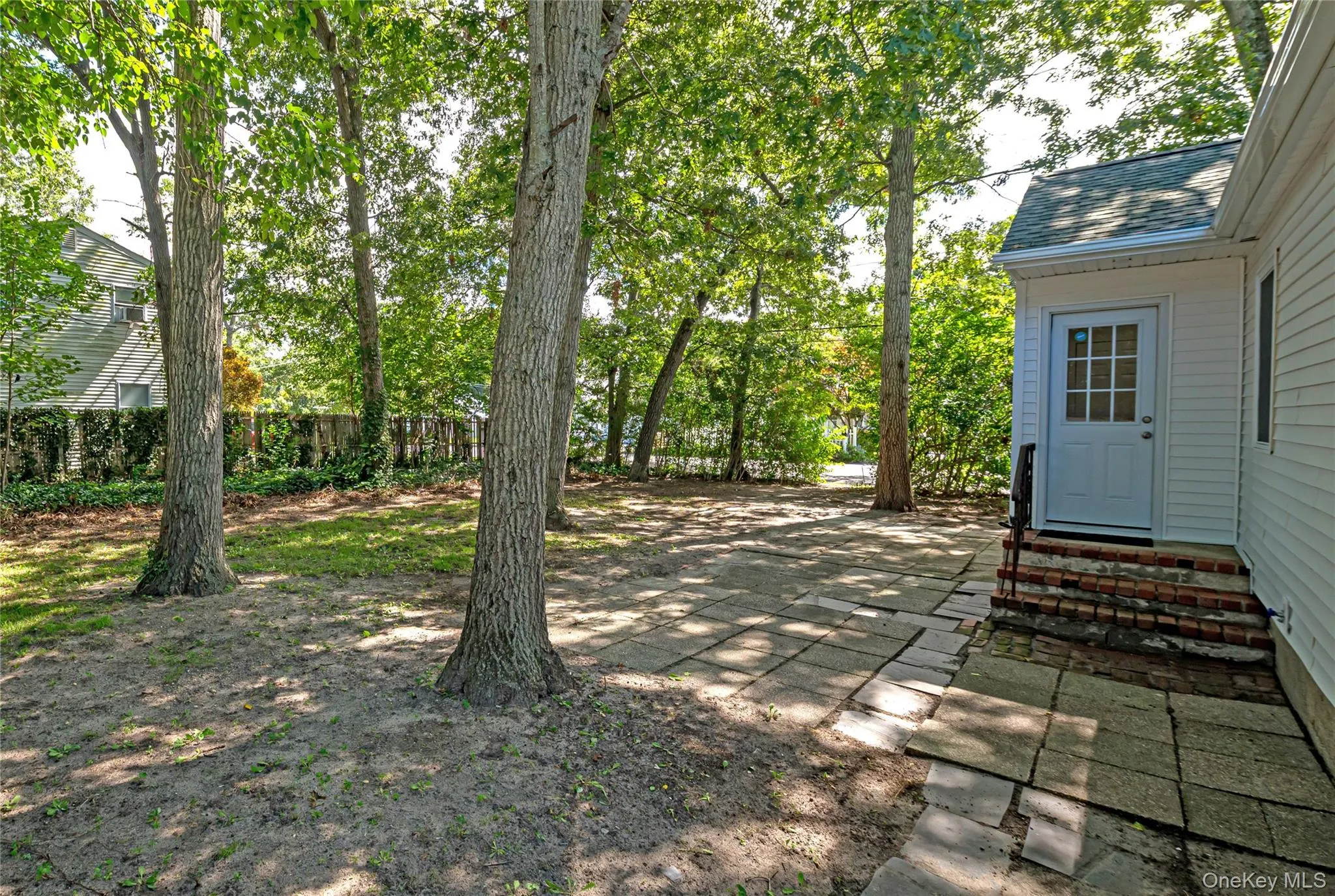 17 Lake Prom, Brookhaven, NY, 3 Bedrooms Bedrooms, 6 Rooms Rooms,1 BathroomBathrooms,Residential,For Rent,Lake,0,1037474 17 Lake Prom, Brookhaven, NY, 3 Bedrooms Bedrooms, 6 Rooms Rooms,1 BathroomBathrooms,Residential,For Rent,Lake,0,1037474