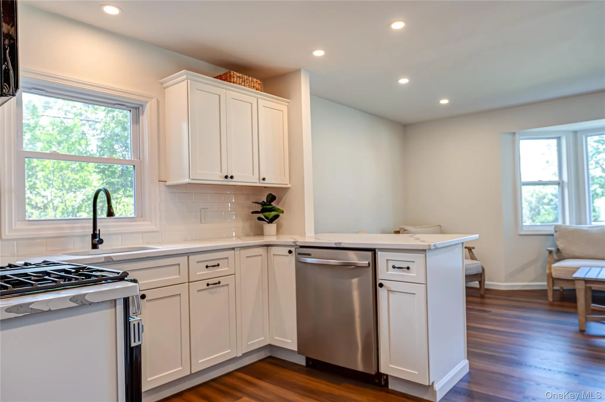 17 Lake Prom, Brookhaven, NY, 3 Bedrooms Bedrooms, 6 Rooms Rooms,1 BathroomBathrooms,Residential,For Rent,Lake,0,1037474 17 Lake Prom, Brookhaven, NY, 3 Bedrooms Bedrooms, 6 Rooms Rooms,1 BathroomBathrooms,Residential,For Rent,Lake,0,1037474