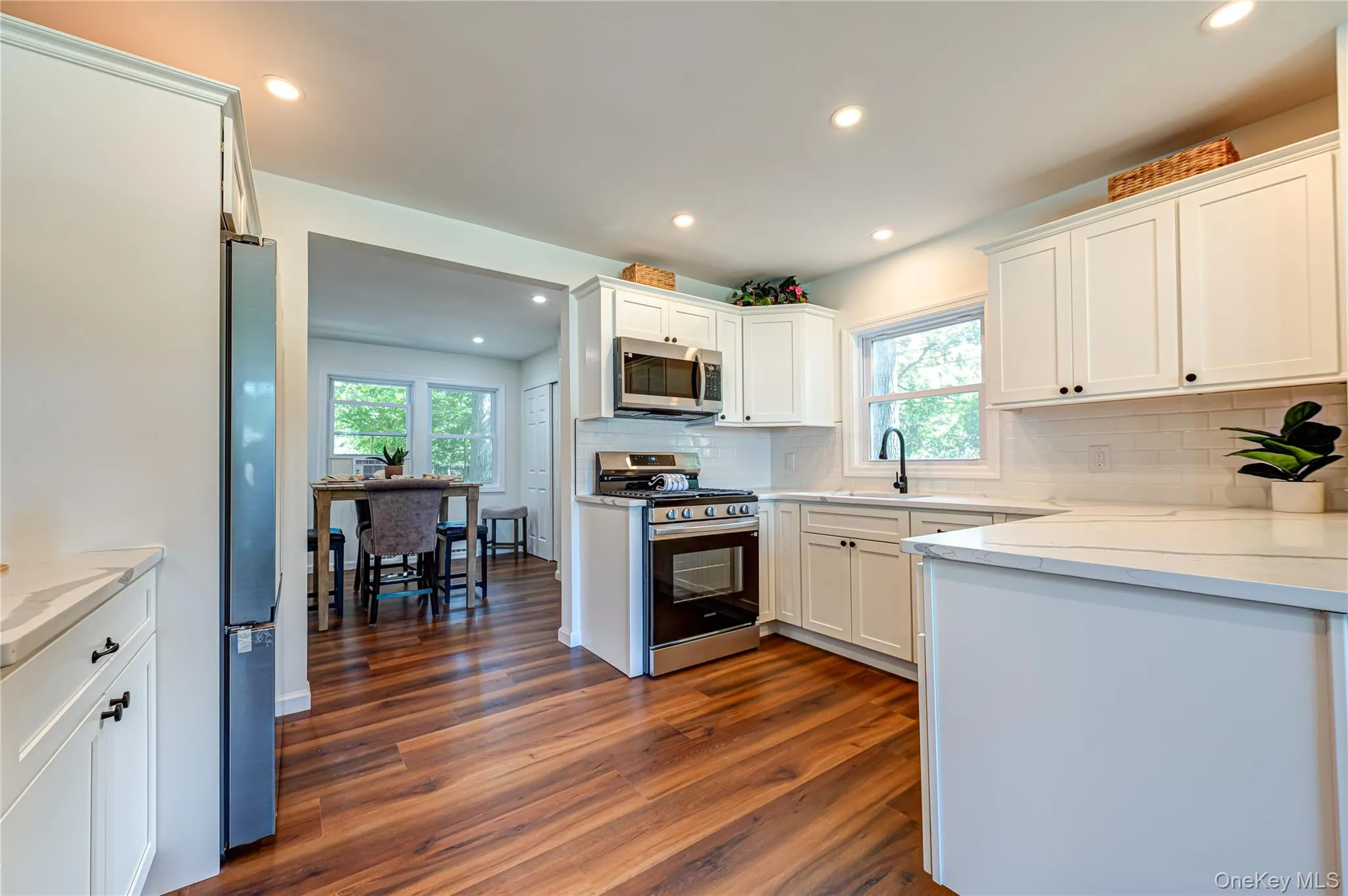 17 Lake Prom, Brookhaven, NY, 3 Bedrooms Bedrooms, 6 Rooms Rooms,1 BathroomBathrooms,Residential,For Rent,Lake,0,1037474 17 Lake Prom, Brookhaven, NY, 3 Bedrooms Bedrooms, 6 Rooms Rooms,1 BathroomBathrooms,Residential,For Rent,Lake,0,1037474