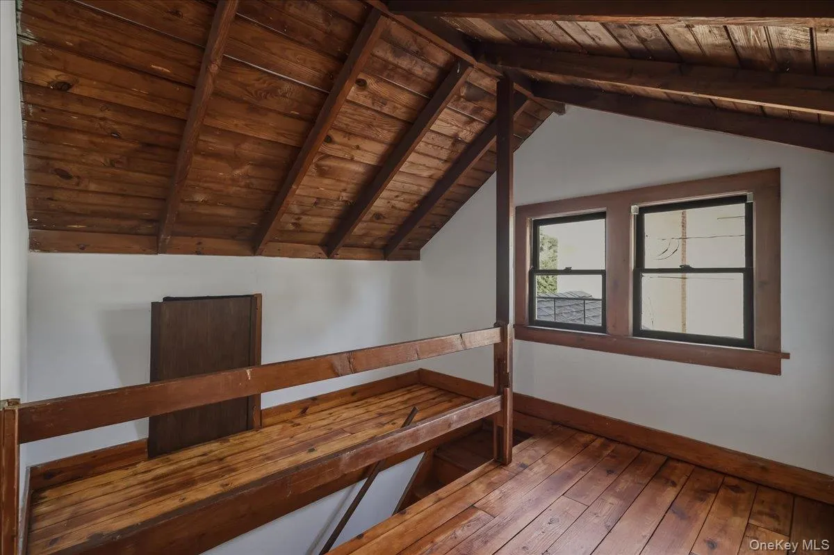 5 Coles Place, Huntington, NY, 2 Bedrooms Bedrooms, 5 Rooms Rooms,1 BathroomBathrooms,Residential,For Rent,Coles,0,1037480 5 Coles Place, Huntington, NY, 2 Bedrooms Bedrooms, 5 Rooms Rooms,1 BathroomBathrooms,Residential,For Rent,Coles,0,1037480