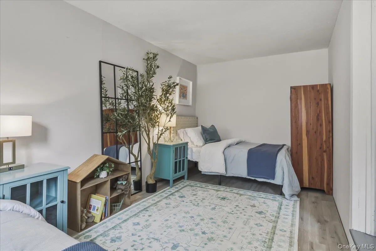 5 Coles Place, Huntington, NY, 2 Bedrooms Bedrooms, 5 Rooms Rooms,1 BathroomBathrooms,Residential,For Rent,Coles,0,1037480 5 Coles Place, Huntington, NY, 2 Bedrooms Bedrooms, 5 Rooms Rooms,1 BathroomBathrooms,Residential,For Rent,Coles,0,1037480