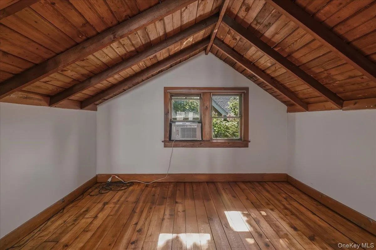 5 Coles Place, Huntington, NY, 2 Bedrooms Bedrooms, 5 Rooms Rooms,1 BathroomBathrooms,Residential,For Rent,Coles,0,1037480 5 Coles Place, Huntington, NY, 2 Bedrooms Bedrooms, 5 Rooms Rooms,1 BathroomBathrooms,Residential,For Rent,Coles,0,1037480