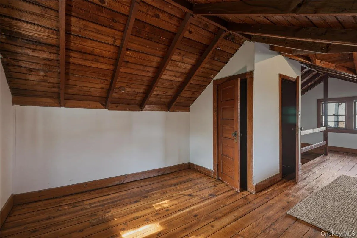 5 Coles Place, Huntington, NY, 2 Bedrooms Bedrooms, 5 Rooms Rooms,1 BathroomBathrooms,Residential,For Rent,Coles,0,1037480 5 Coles Place, Huntington, NY, 2 Bedrooms Bedrooms, 5 Rooms Rooms,1 BathroomBathrooms,Residential,For Rent,Coles,0,1037480