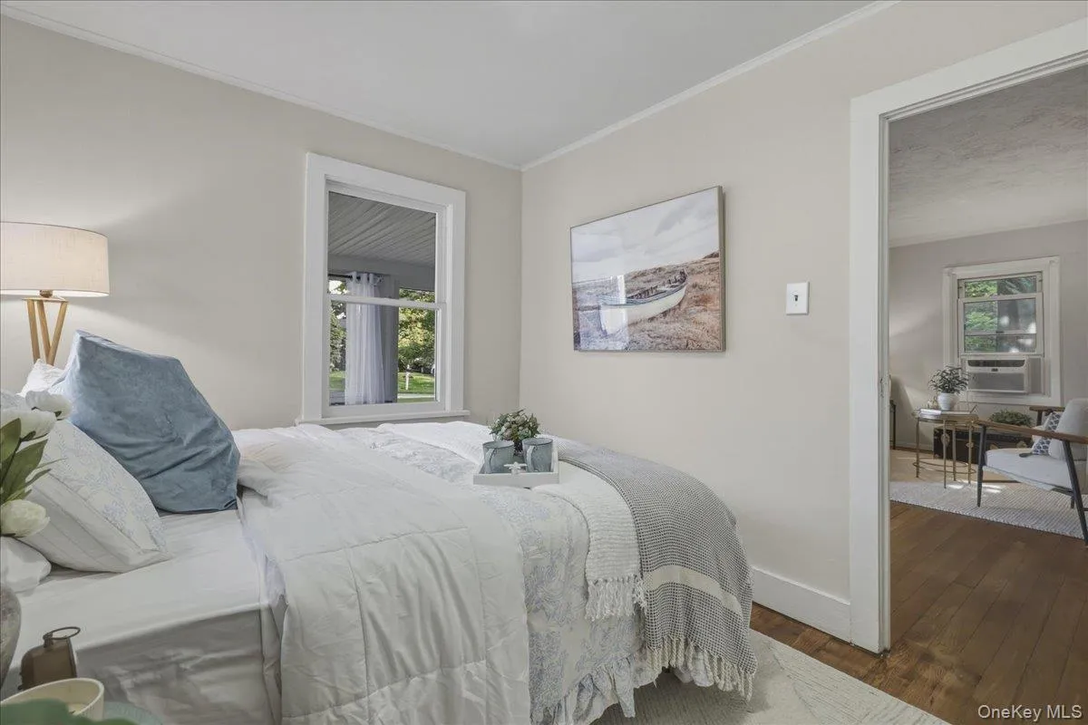 5 Coles Place, Huntington, NY, 2 Bedrooms Bedrooms, 5 Rooms Rooms,1 BathroomBathrooms,Residential,For Rent,Coles,0,1037480 5 Coles Place, Huntington, NY, 2 Bedrooms Bedrooms, 5 Rooms Rooms,1 BathroomBathrooms,Residential,For Rent,Coles,0,1037480