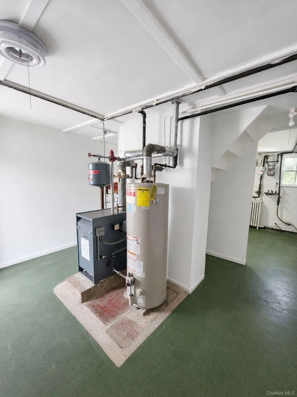 20-42 41st Street, New York, NY, 2 Bedrooms Bedrooms, 5 Rooms Rooms,1 BathroomBathrooms,Residential,For Rent,41st,0,1037487 20-42 41st Street, New York, NY, 2 Bedrooms Bedrooms, 5 Rooms Rooms,1 BathroomBathrooms,Residential,For Rent,41st,0,1037487