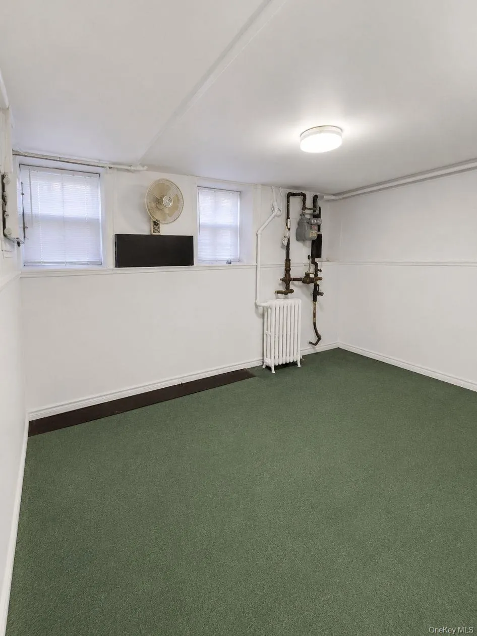 20-42 41st Street, New York, NY, 2 Bedrooms Bedrooms, 5 Rooms Rooms,1 BathroomBathrooms,Residential,For Rent,41st,0,1037487 20-42 41st Street, New York, NY, 2 Bedrooms Bedrooms, 5 Rooms Rooms,1 BathroomBathrooms,Residential,For Rent,41st,0,1037487