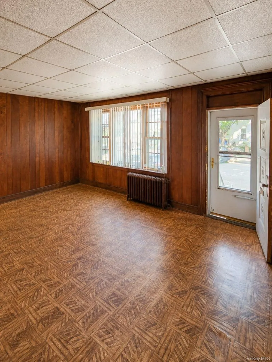 20-42 41st Street, New York, NY, 2 Bedrooms Bedrooms, 5 Rooms Rooms,1 BathroomBathrooms,Residential,For Rent,41st,0,1037487 20-42 41st Street, New York, NY, 2 Bedrooms Bedrooms, 5 Rooms Rooms,1 BathroomBathrooms,Residential,For Rent,41st,0,1037487