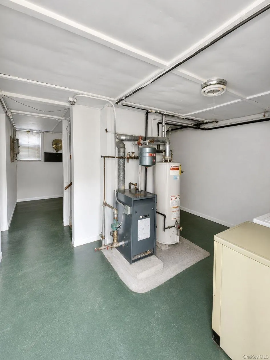 20-42 41st Street, New York, NY, 2 Bedrooms Bedrooms, 5 Rooms Rooms,1 BathroomBathrooms,Residential,For Rent,41st,0,1037487 20-42 41st Street, New York, NY, 2 Bedrooms Bedrooms, 5 Rooms Rooms,1 BathroomBathrooms,Residential,For Rent,41st,0,1037487