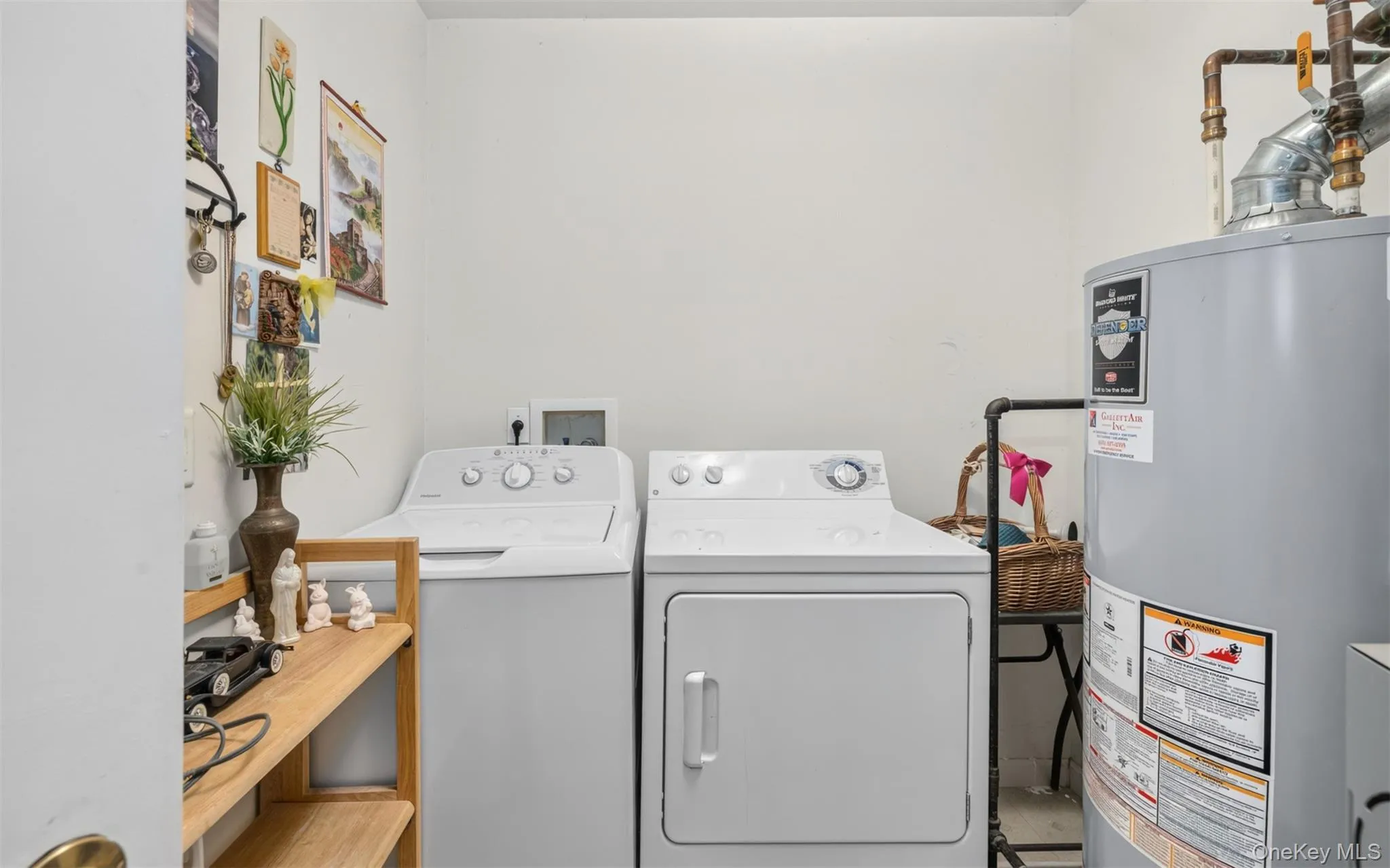 110 Joseph Lane, Huntington, NY, 2 Bedrooms Bedrooms, 6 Rooms Rooms,2 BathroomsBathrooms,Residential,For Rent,Joseph,0,1037489 110 Joseph Lane, Huntington, NY, 2 Bedrooms Bedrooms, 6 Rooms Rooms,2 BathroomsBathrooms,Residential,For Rent,Joseph,0,1037489