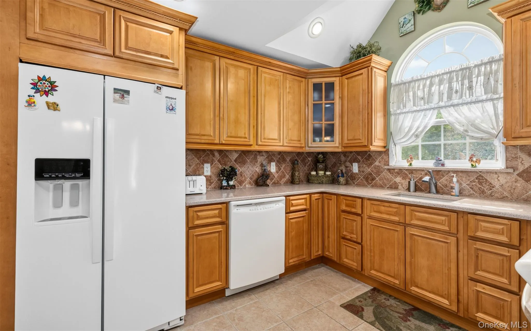 110 Joseph Lane, Huntington, NY, 2 Bedrooms Bedrooms, 6 Rooms Rooms,2 BathroomsBathrooms,Residential,For Rent,Joseph,0,1037489 110 Joseph Lane, Huntington, NY, 2 Bedrooms Bedrooms, 6 Rooms Rooms,2 BathroomsBathrooms,Residential,For Rent,Joseph,0,1037489