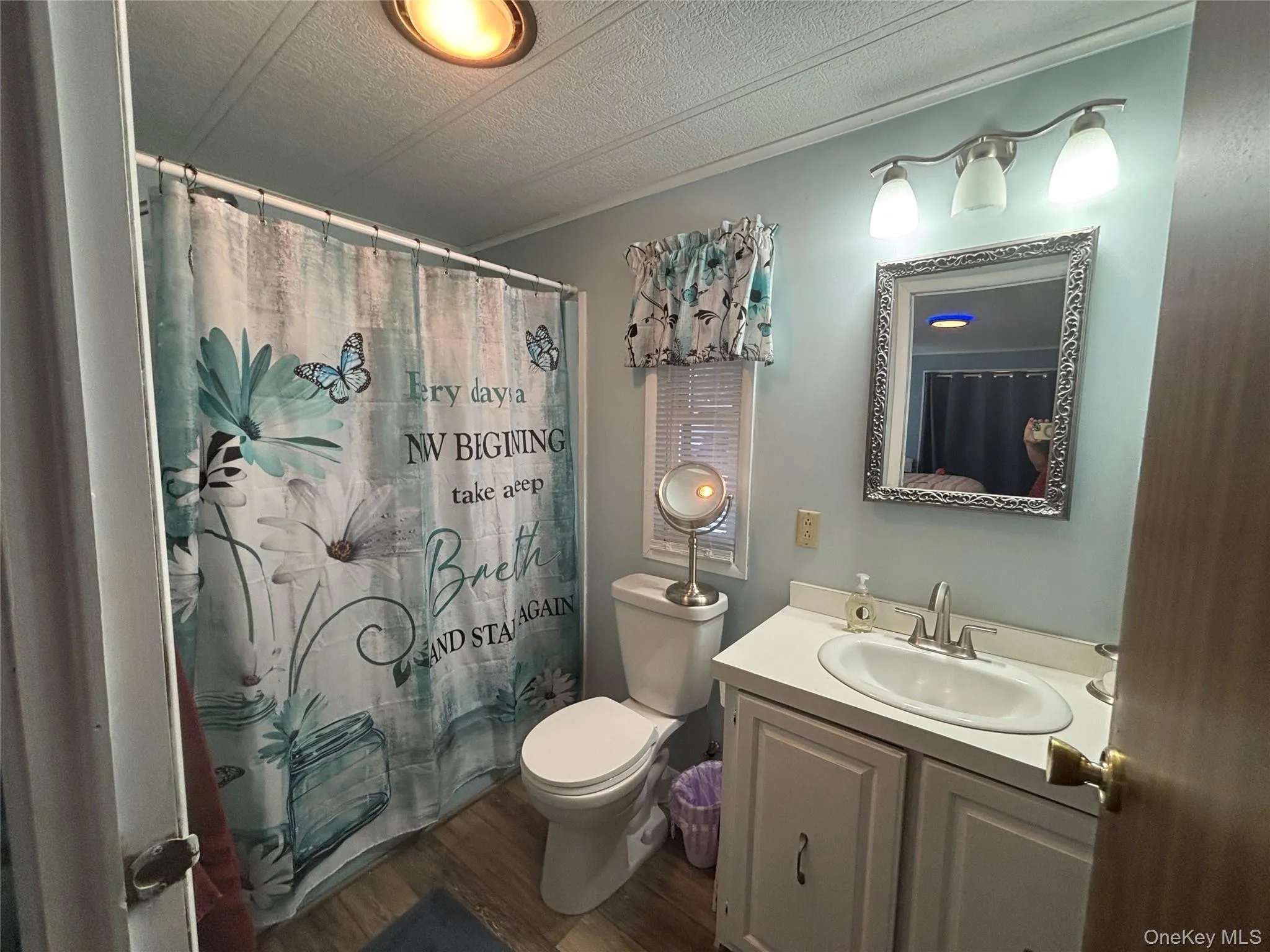 1661 Old Country Road, Riverhead, NY, 2 Bedrooms Bedrooms, 9 Rooms Rooms,2 BathroomsBathrooms,Residential,For Rent,Old Country,0,1037492 1661 Old Country Road, Riverhead, NY, 2 Bedrooms Bedrooms, 9 Rooms Rooms,2 BathroomsBathrooms,Residential,For Rent,Old Country,0,1037492