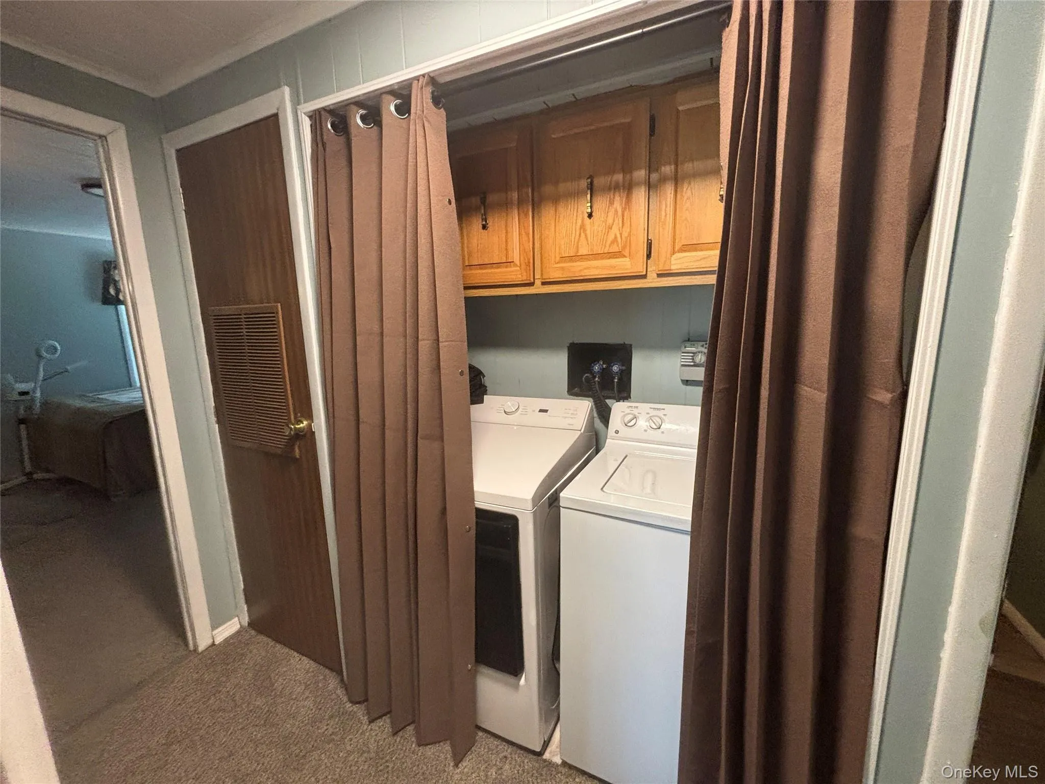 1661 Old Country Road, Riverhead, NY, 2 Bedrooms Bedrooms, 9 Rooms Rooms,2 BathroomsBathrooms,Residential,For Rent,Old Country,0,1037492 1661 Old Country Road, Riverhead, NY, 2 Bedrooms Bedrooms, 9 Rooms Rooms,2 BathroomsBathrooms,Residential,For Rent,Old Country,0,1037492